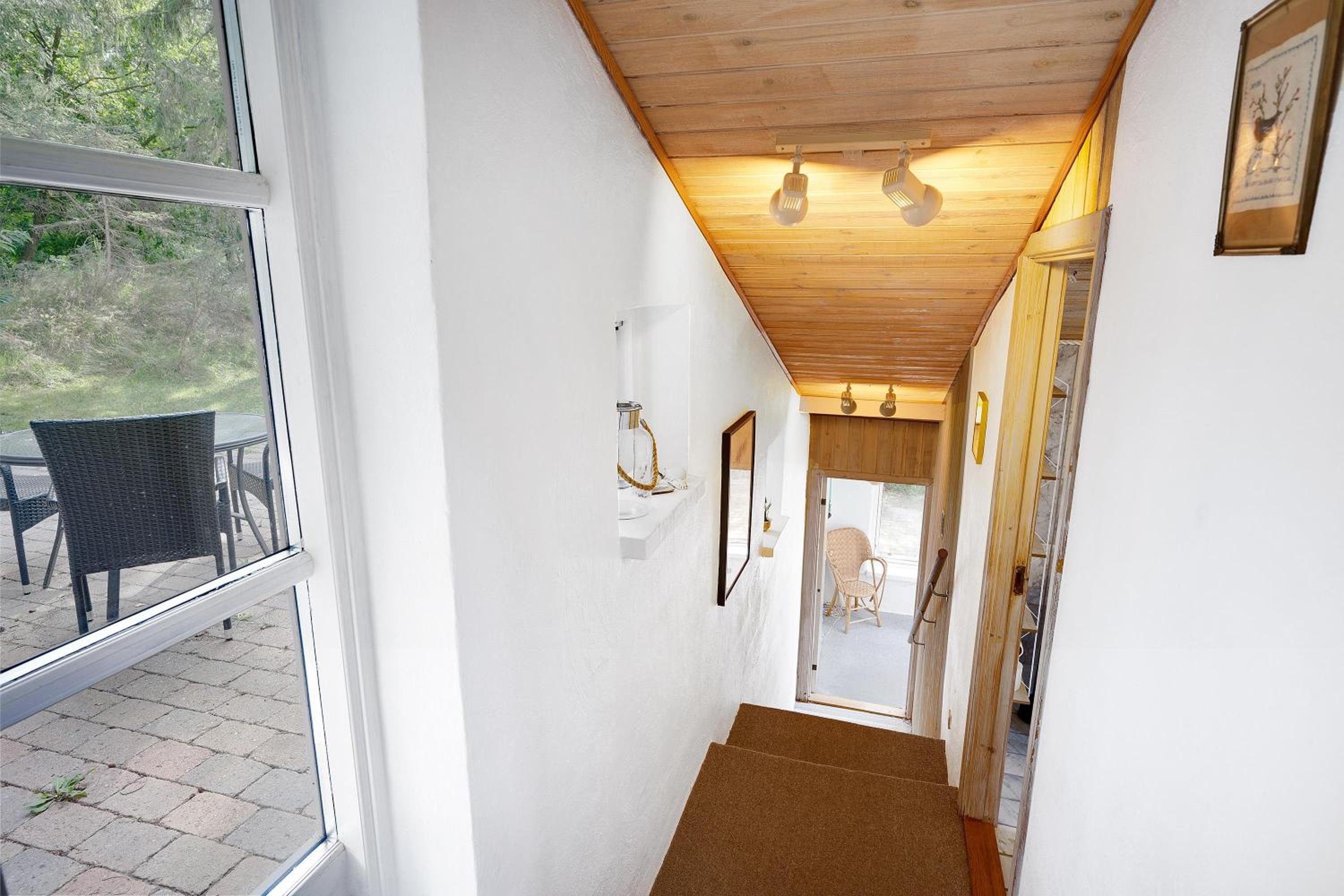 Cozy Split-Level Holiday Home With Spa Close To The Beach And Mols Bjerge