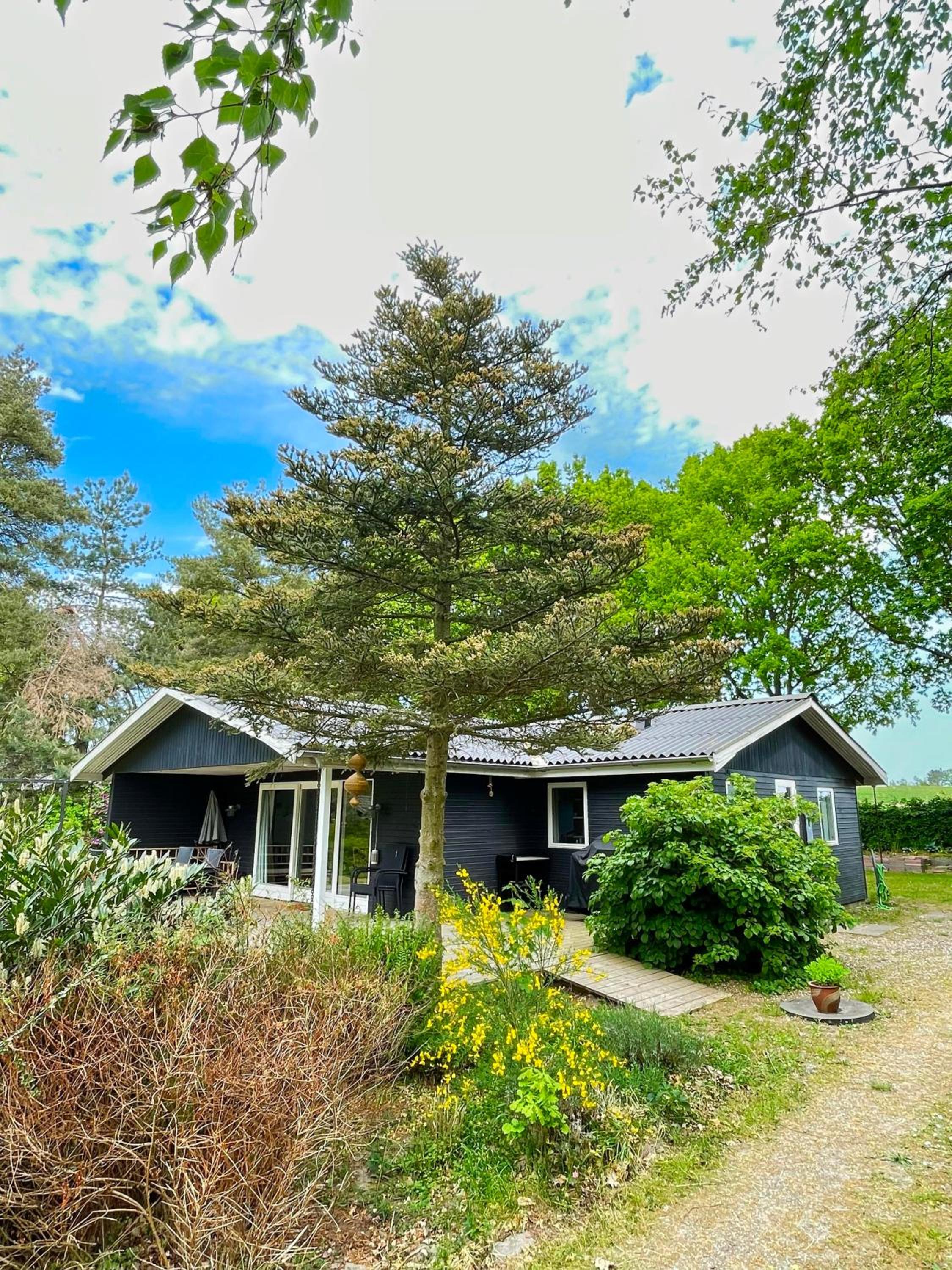 Cozy And Family-Friendly Holiday Cottage Near The Beach And Nature