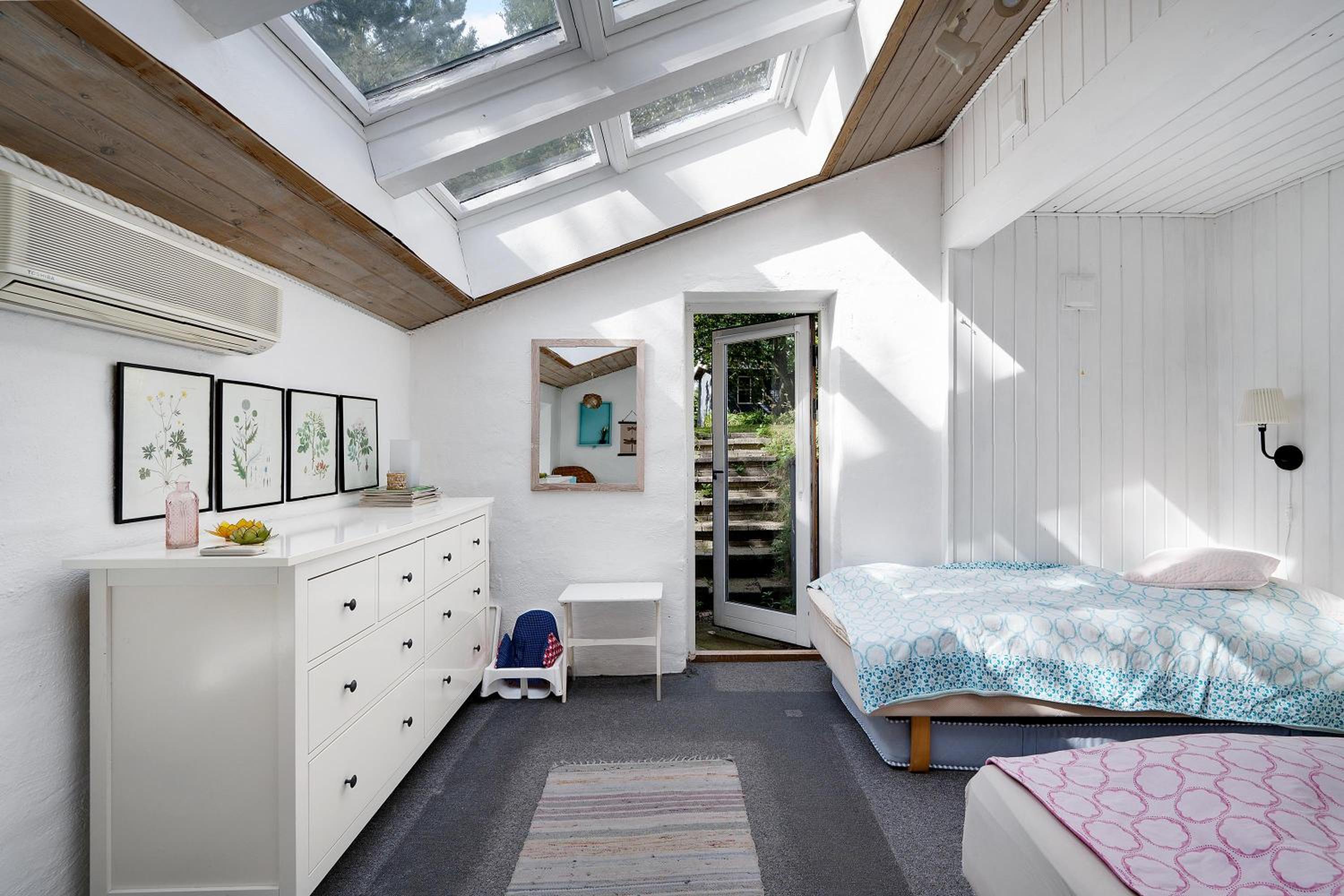 Cozy Split-Level Holiday Home With Spa Close To The Beach And Mols Bjerge