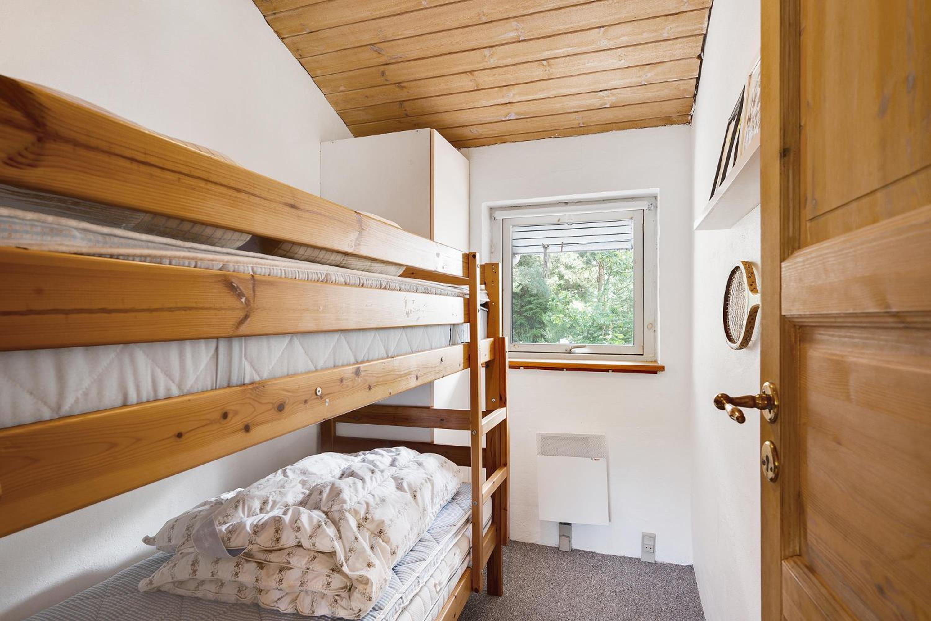 Cozy Split-Level Holiday Home With Spa Close To The Beach And Mols Bjerge