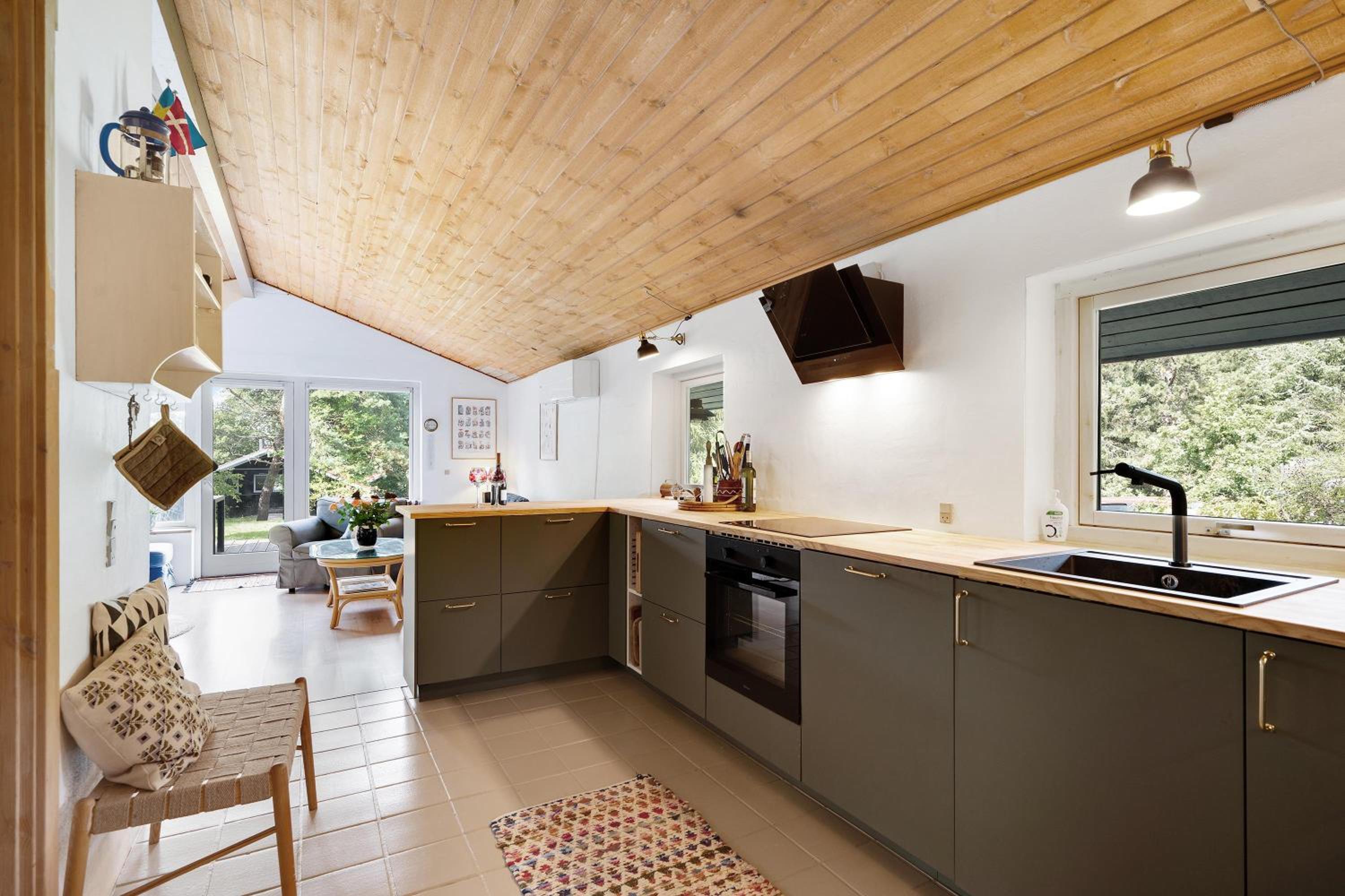 Cozy Split-Level Holiday Home With Spa Close To The Beach And Mols Bjerge