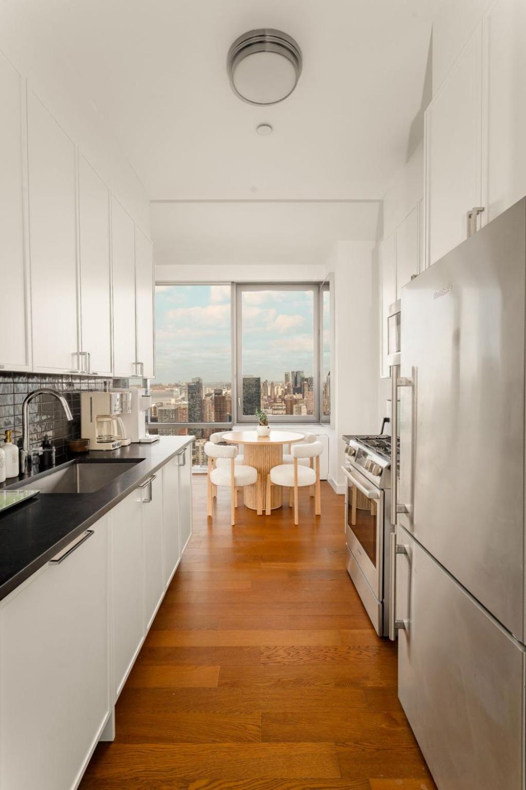 Elegant 2Bed 2Bath Apartment Just Minutes from Central Park & Broadway