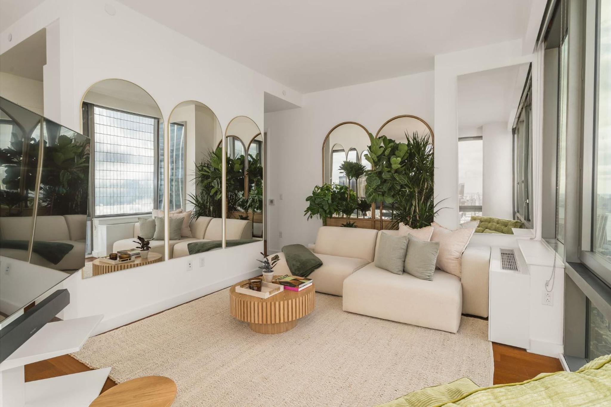Elegant 2Bed 2Bath Apartment Just Minutes from Central Park & Broadway