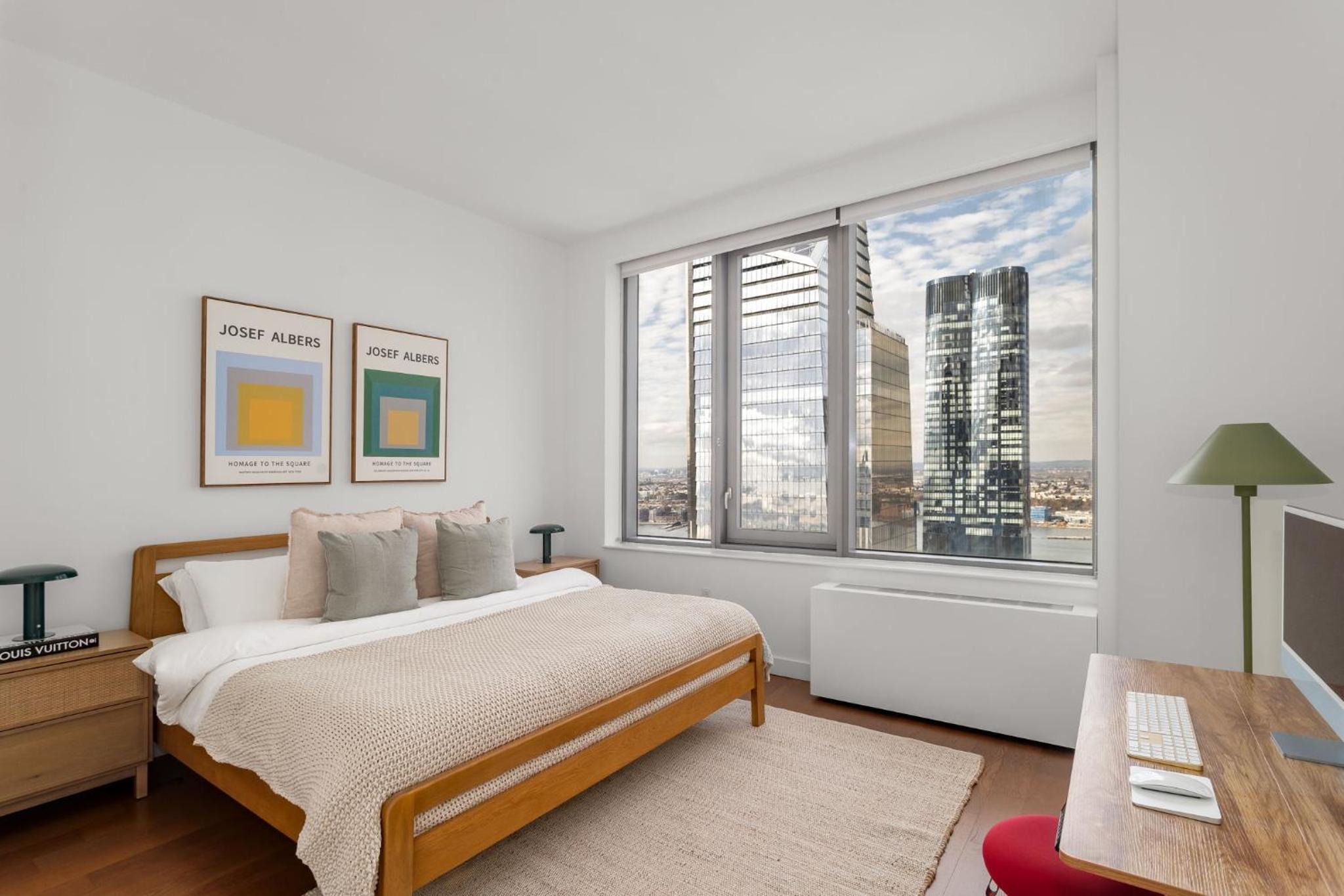 Elegant 2Bed 2Bath Apartment Just Minutes from Central Park & Broadway