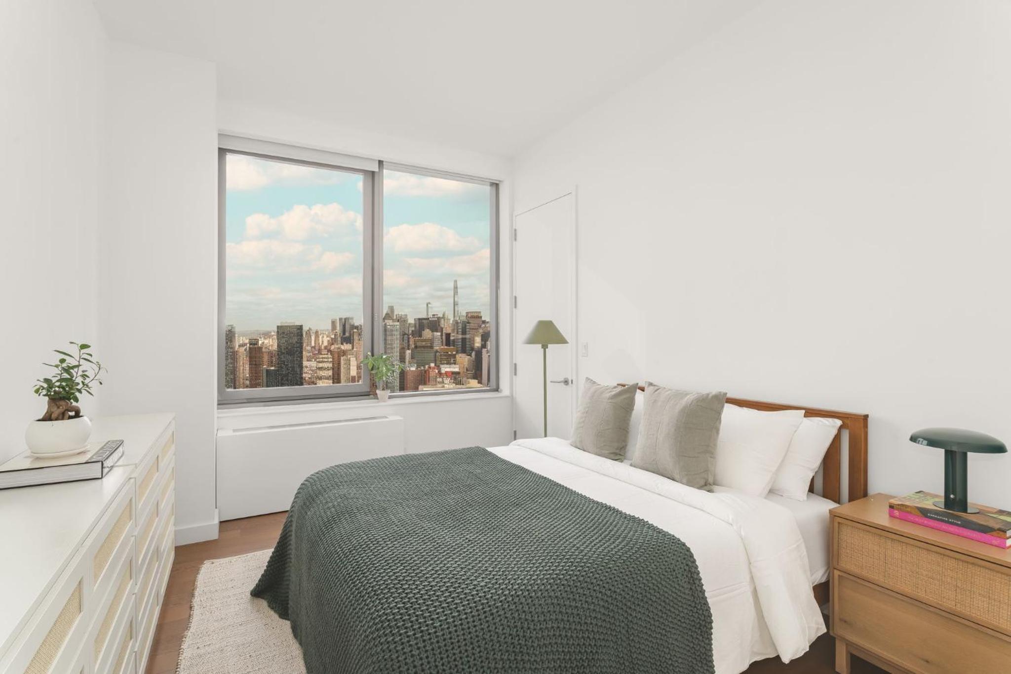 Elegant 2Bed 2Bath Apartment Just Minutes from Central Park & Broadway