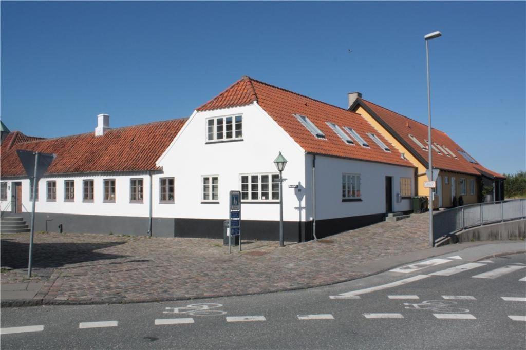 Centrally Located Townhouse In Ebeltoft Close To The Pedestrian Street And Within Walking Distance Of The Harbour
