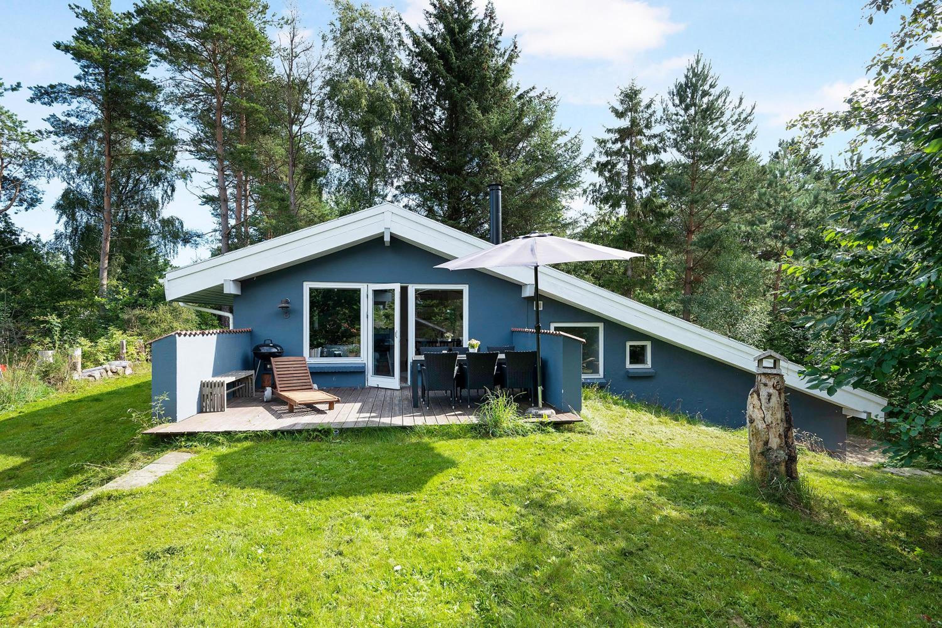 Cozy Split-Level Holiday Home With Spa Close To The Beach And Mols Bjerge