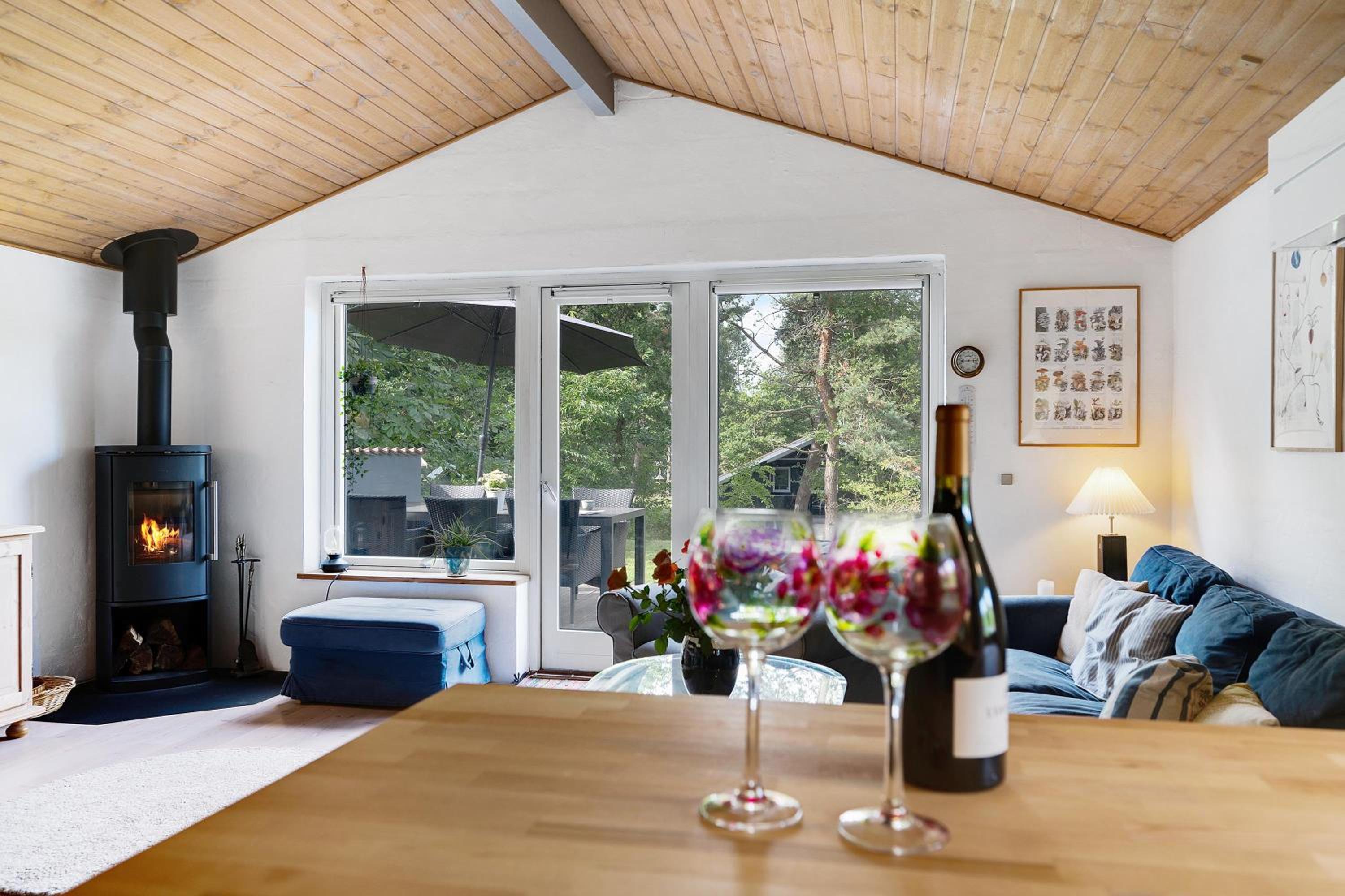 Cozy Split-Level Holiday Home With Spa Close To The Beach And Mols Bjerge
