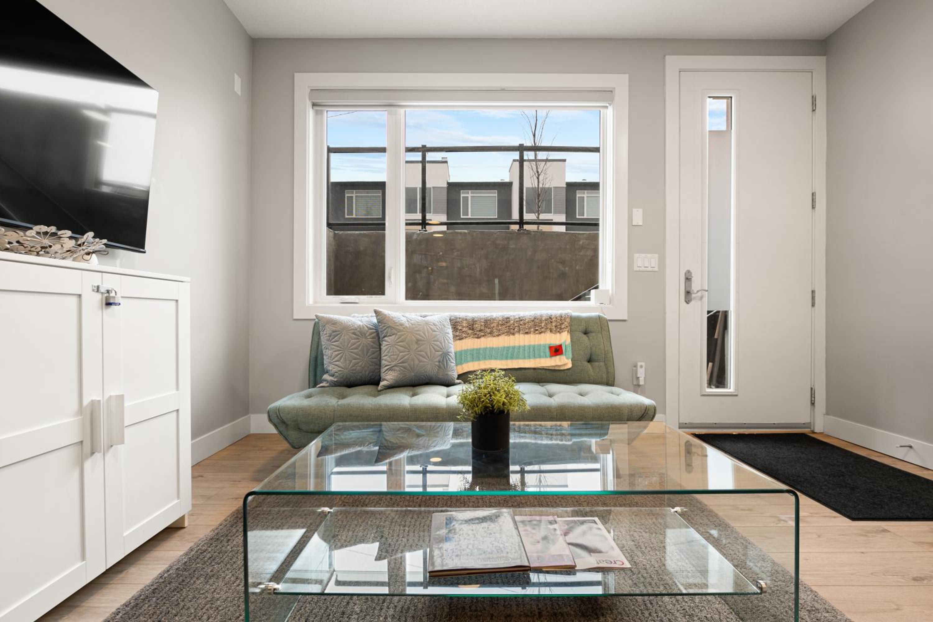 Heart of Hillhurst 1BR Home !
