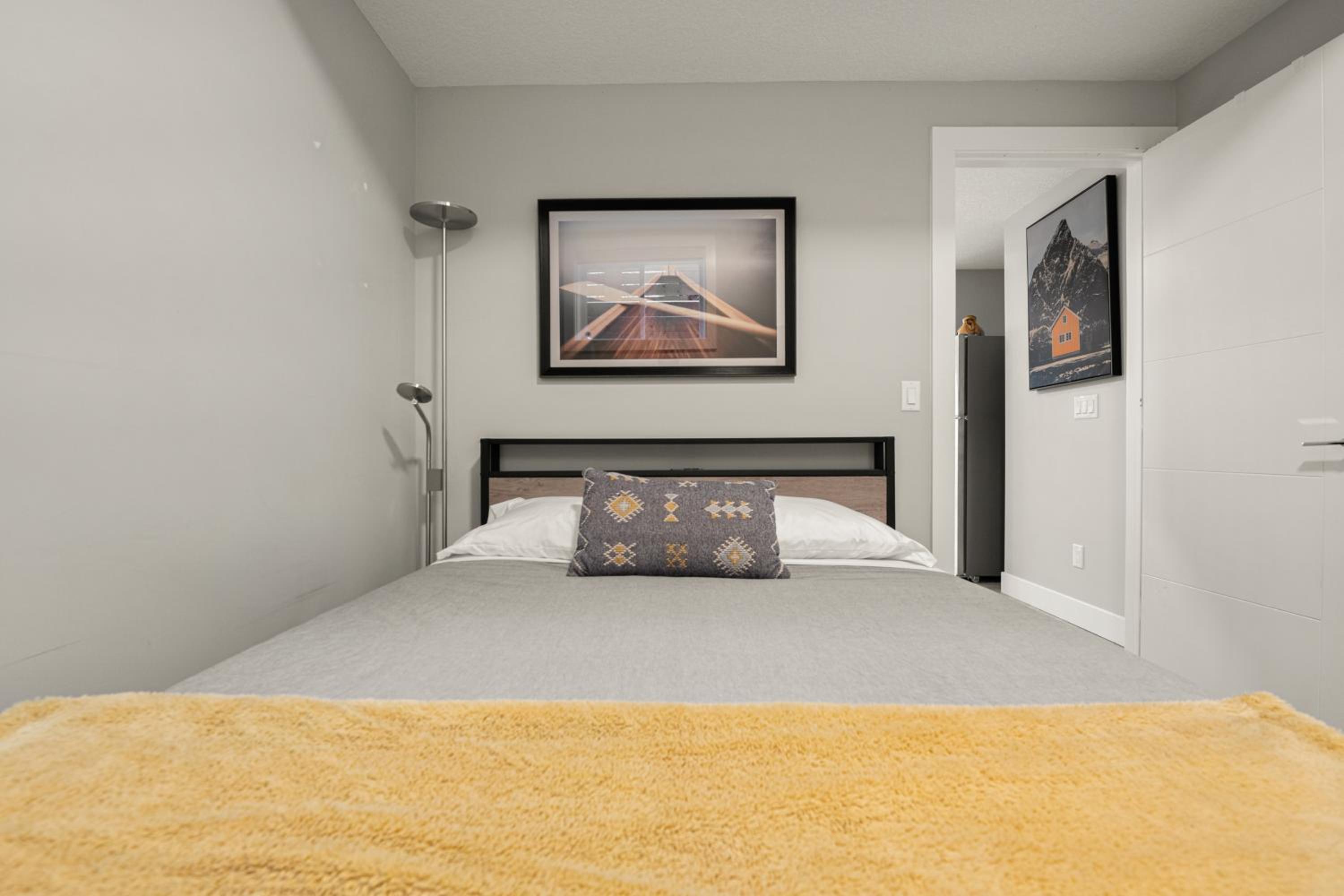 Heart of Hillhurst 1BR Home !