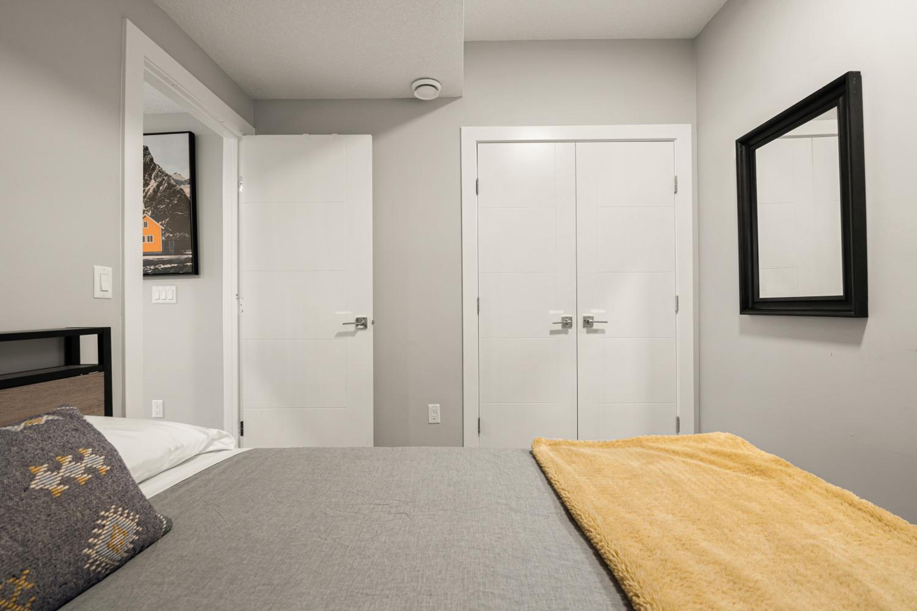 Heart of Hillhurst 1BR Home !