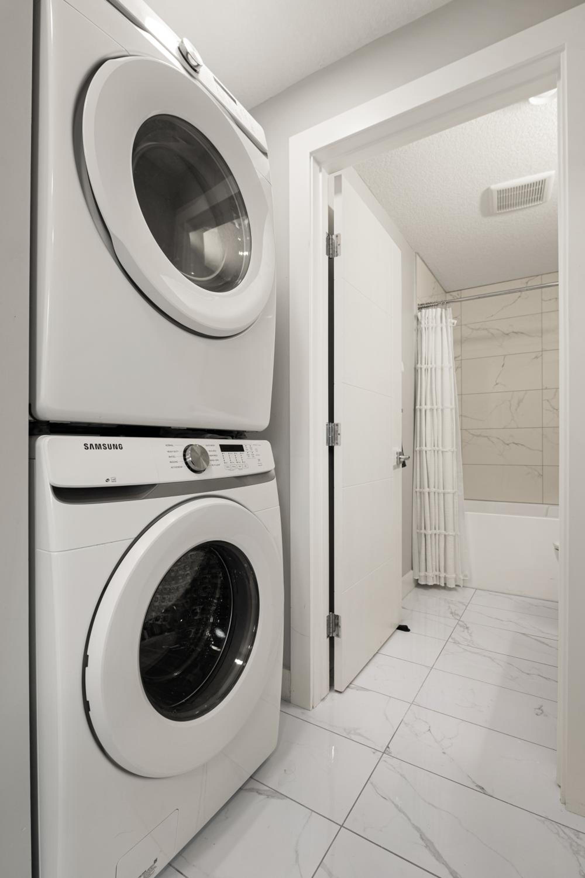Heart of Hillhurst 1BR Home !