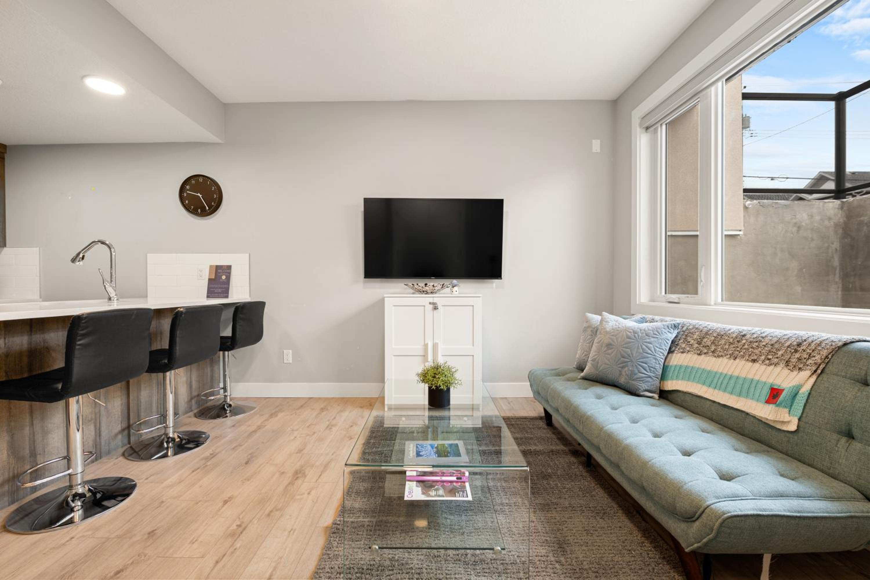 Heart of Hillhurst 1BR Home !