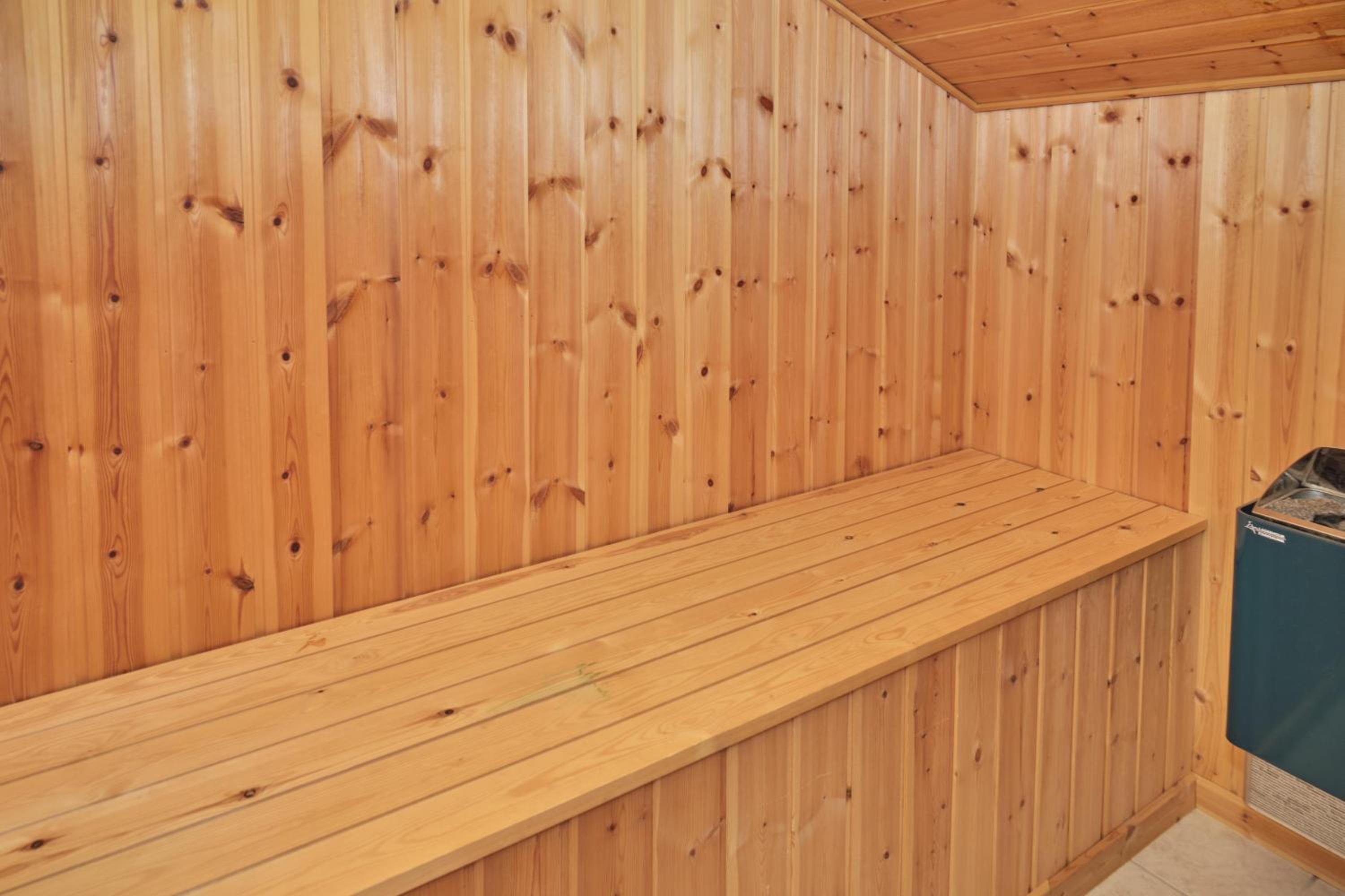 Awesome Home In Ebeltoft With 3 Bedrooms, Sauna And Wifi view 4