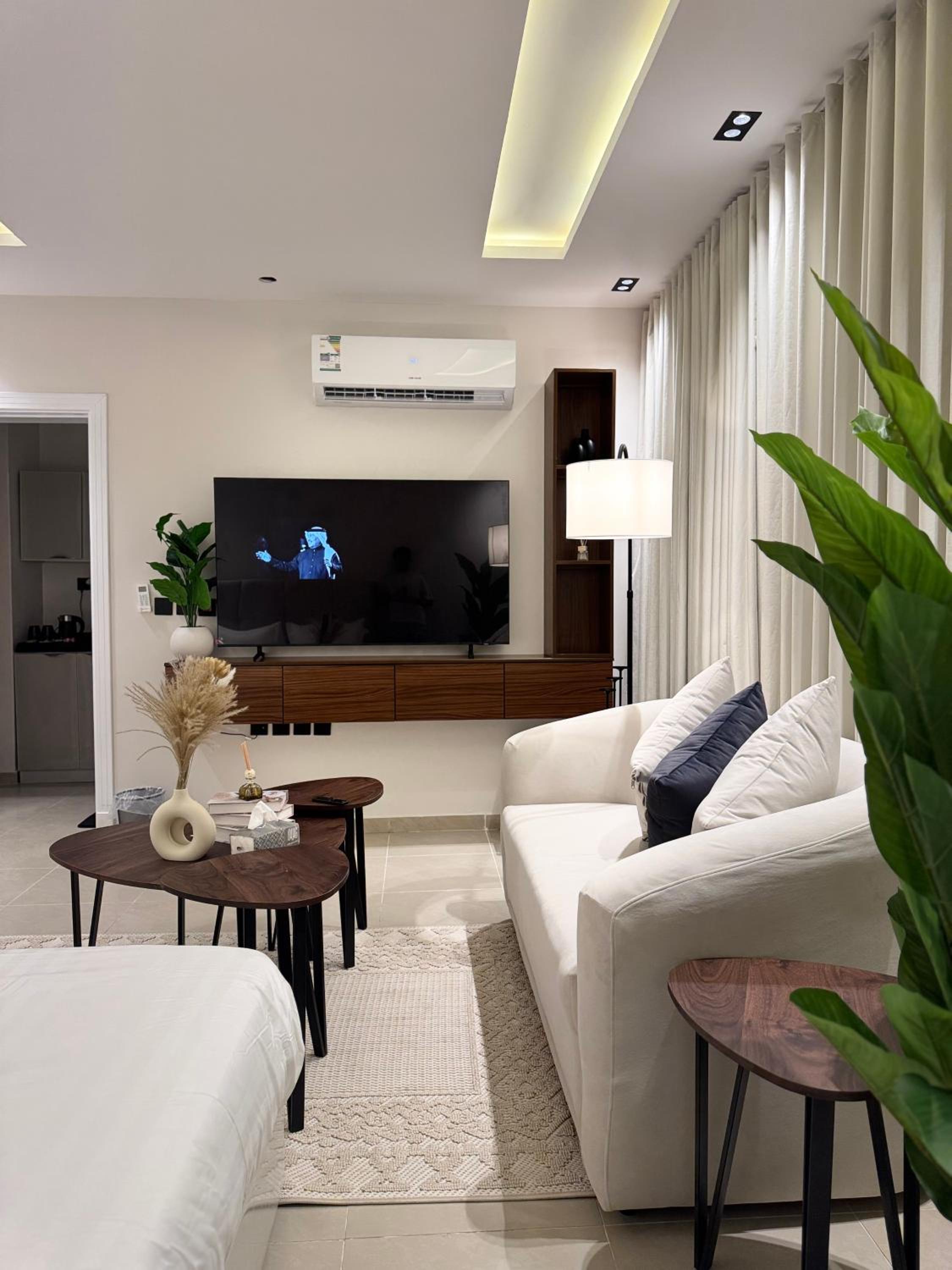 74Stay Elegant&self entry studio