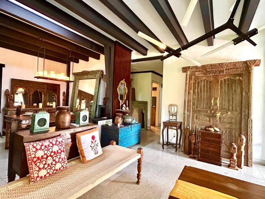Vintage bedroom with private toilet Petaling Jaya photo 7