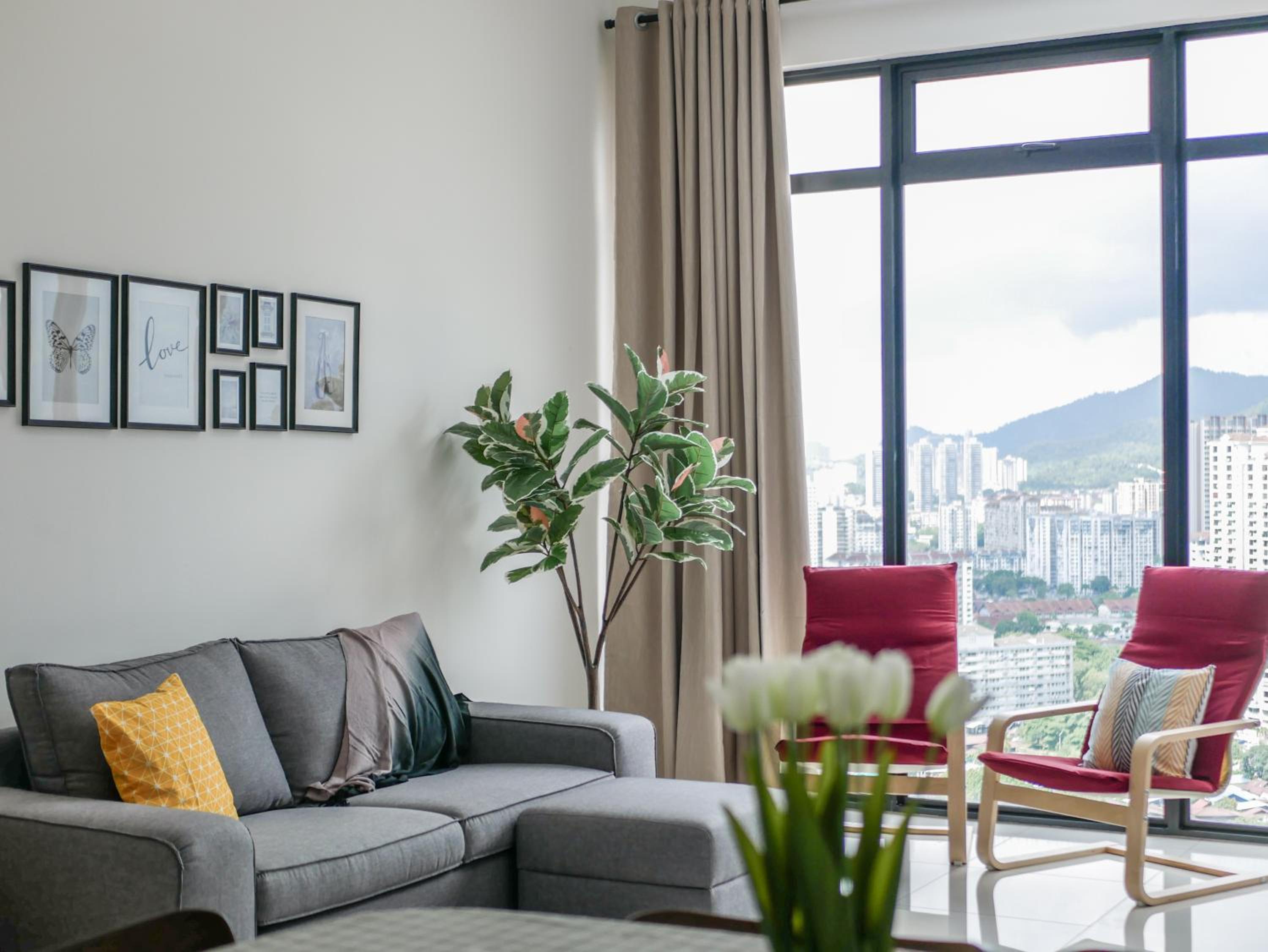 Comfy Stay at Beacon#6pax#2carpark#SunsetView#Georgetown photo 4