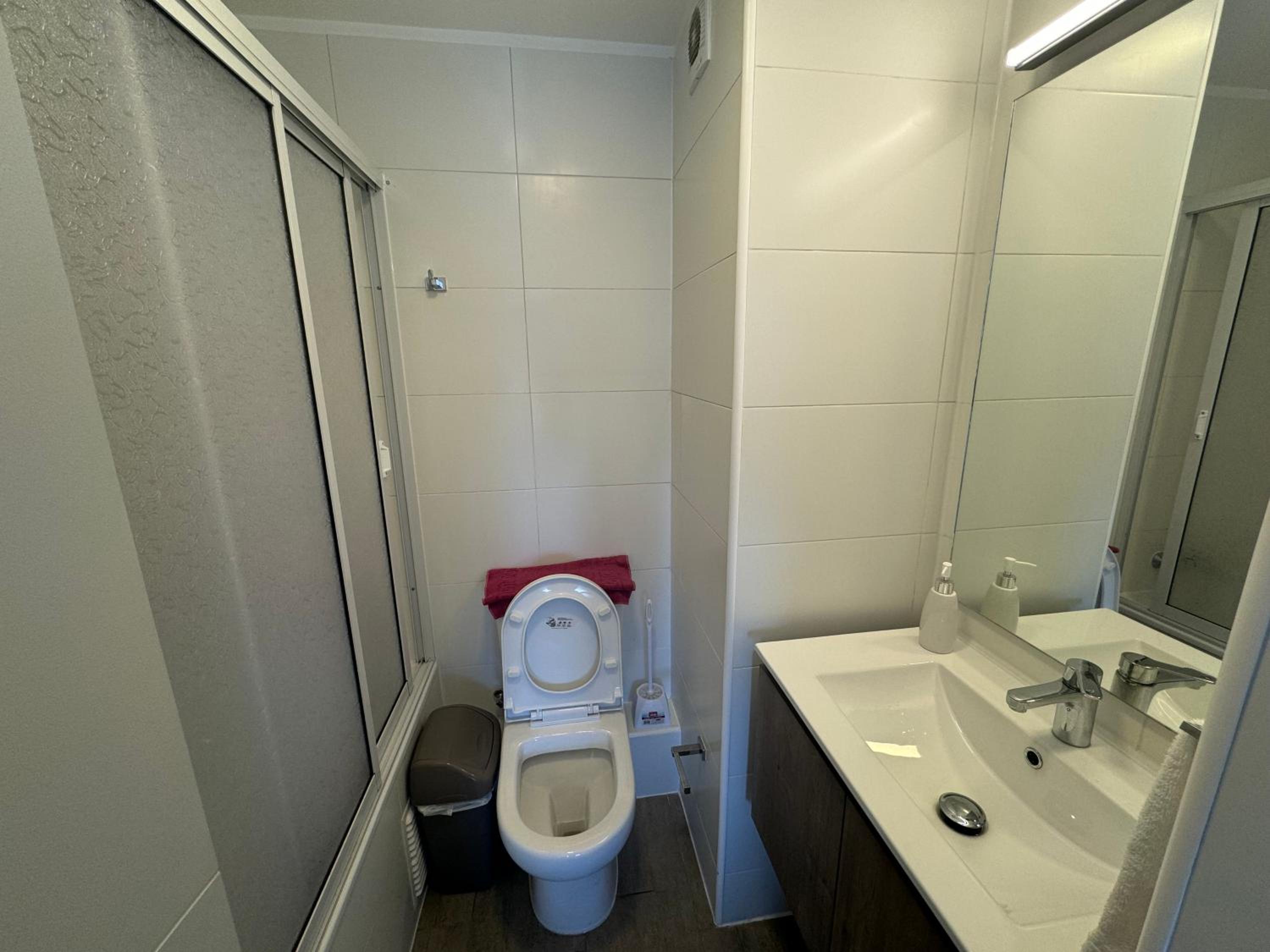 ubicación privilegiada 2 habitaciones cada una con baño