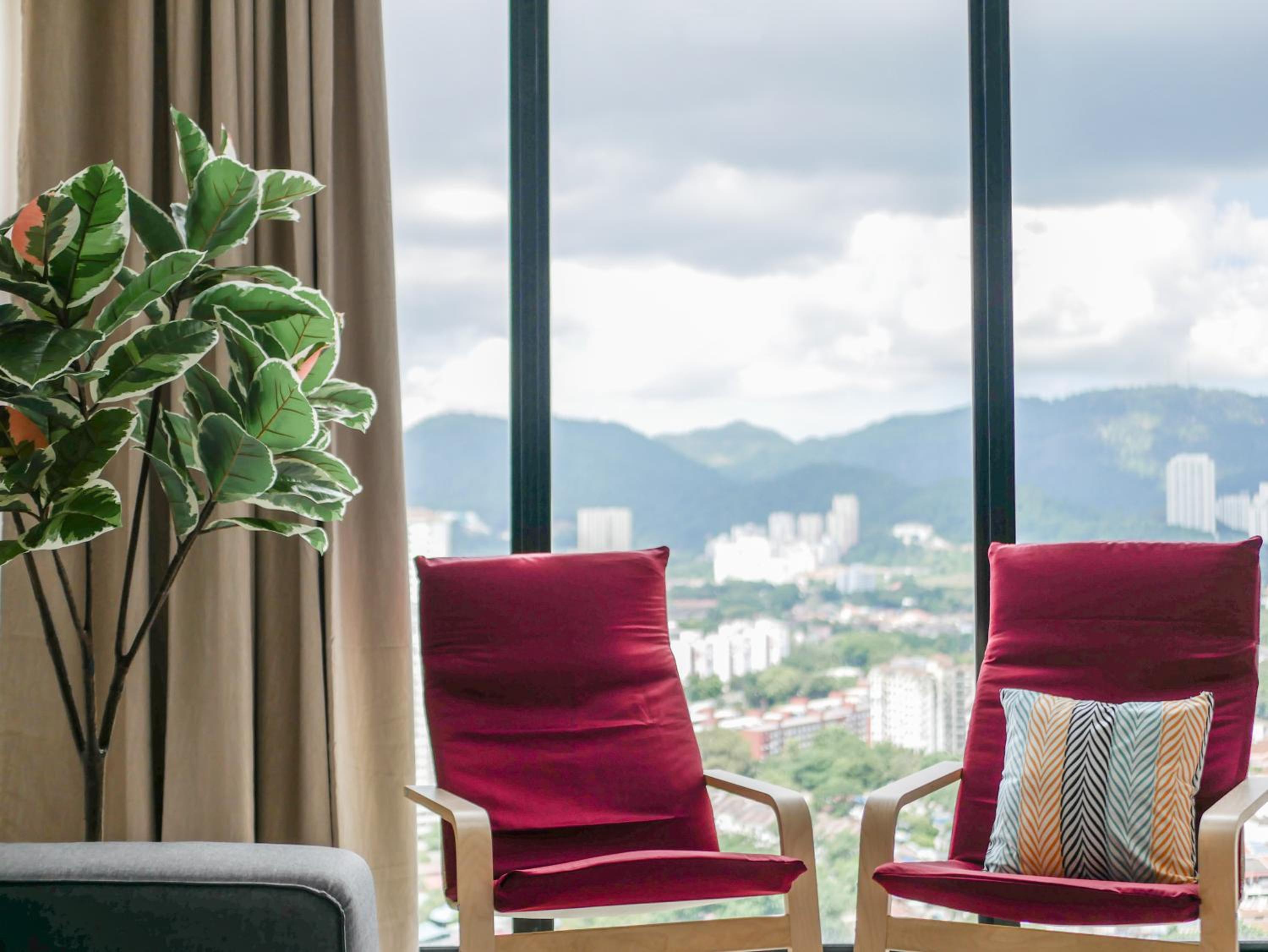 Hotel Comfy Stay at Beacon#6pax#2carpark#SunsetView#Georgetown - Image 1