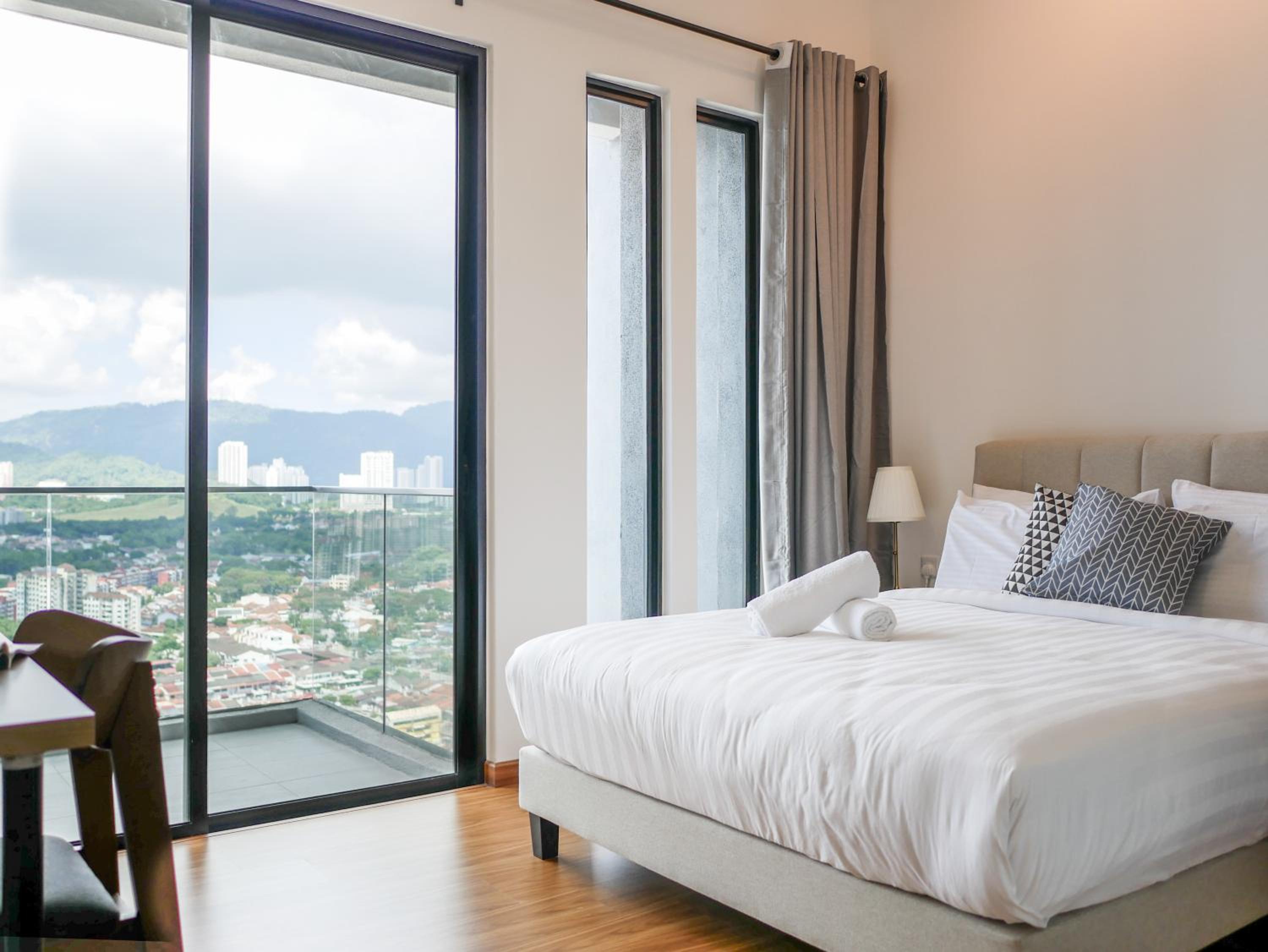 Comfy Stay at Beacon#6pax#2carpark#SunsetView#Georgetown photo 7