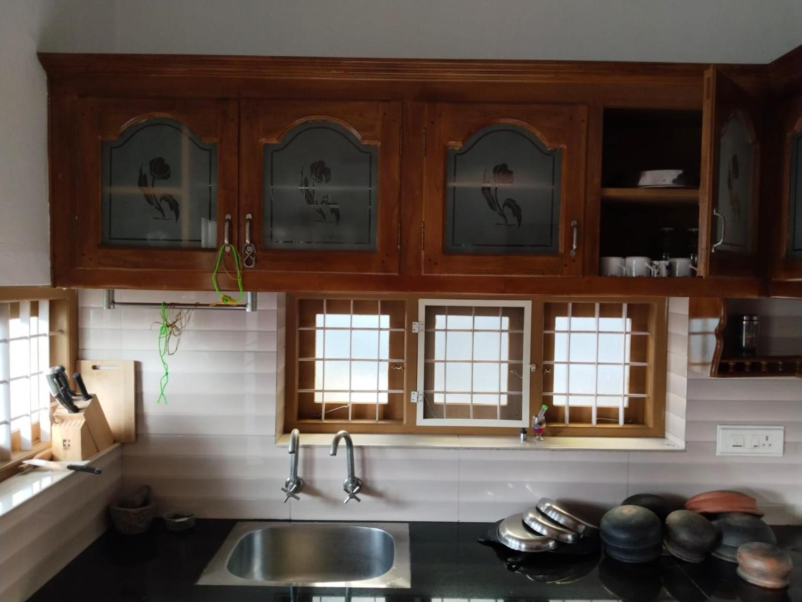 Full AC 4bhk townhouse, 10 mins from Kochi airport view 3