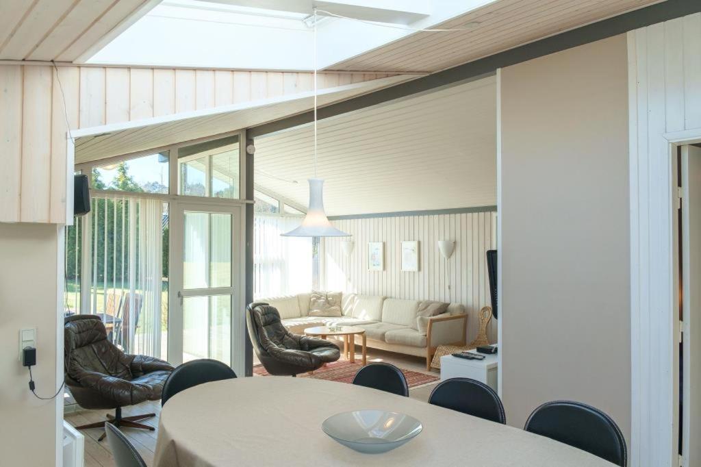 Nice Home In Ebeltoft With 3 Bedrooms, Sauna And Wifi view 5