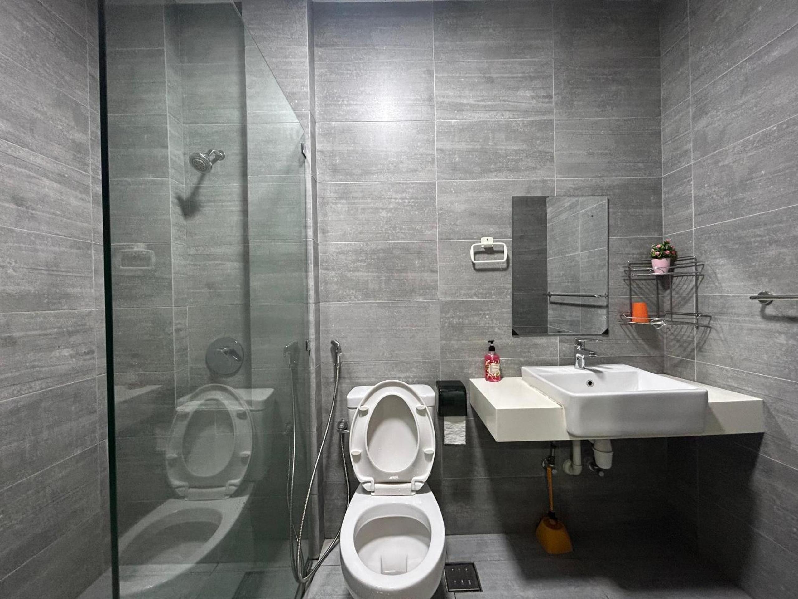 Studio 4 pax - Riverine Kuching III photo 4