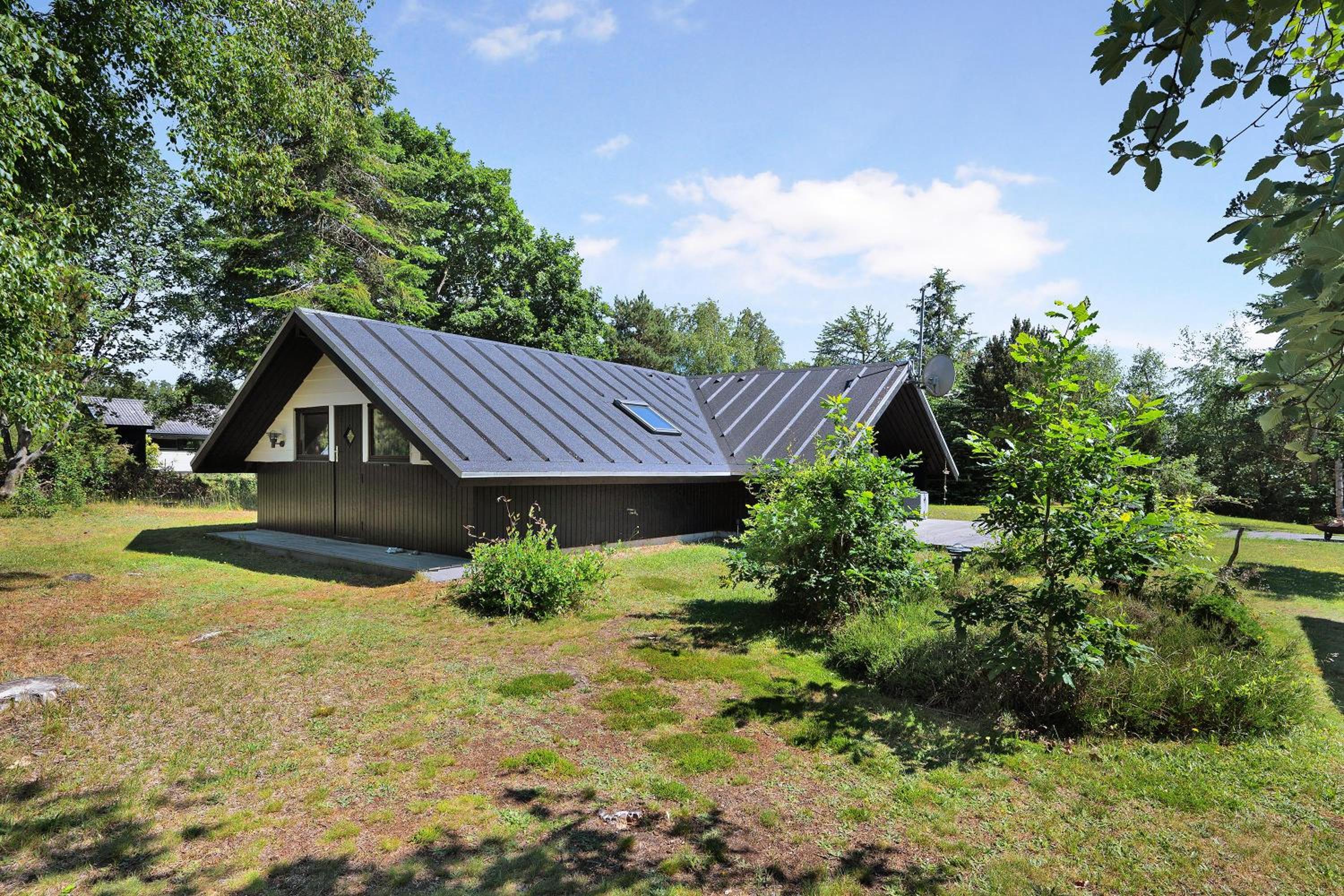 Charming Cottage With Covered Terrace And Peaceful Nature Setting