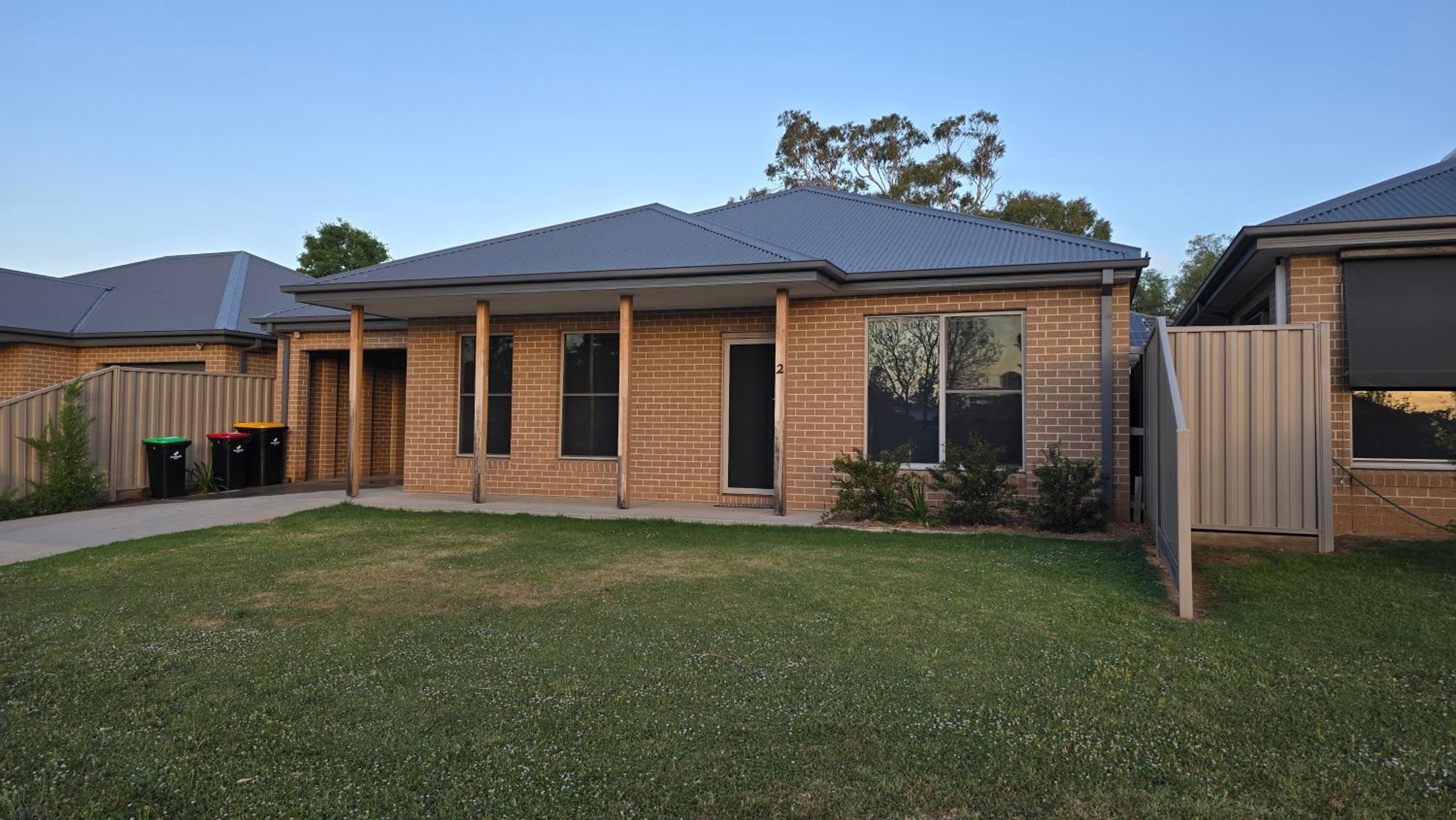 2 bedroom house Central Nagambie sleeps 5
