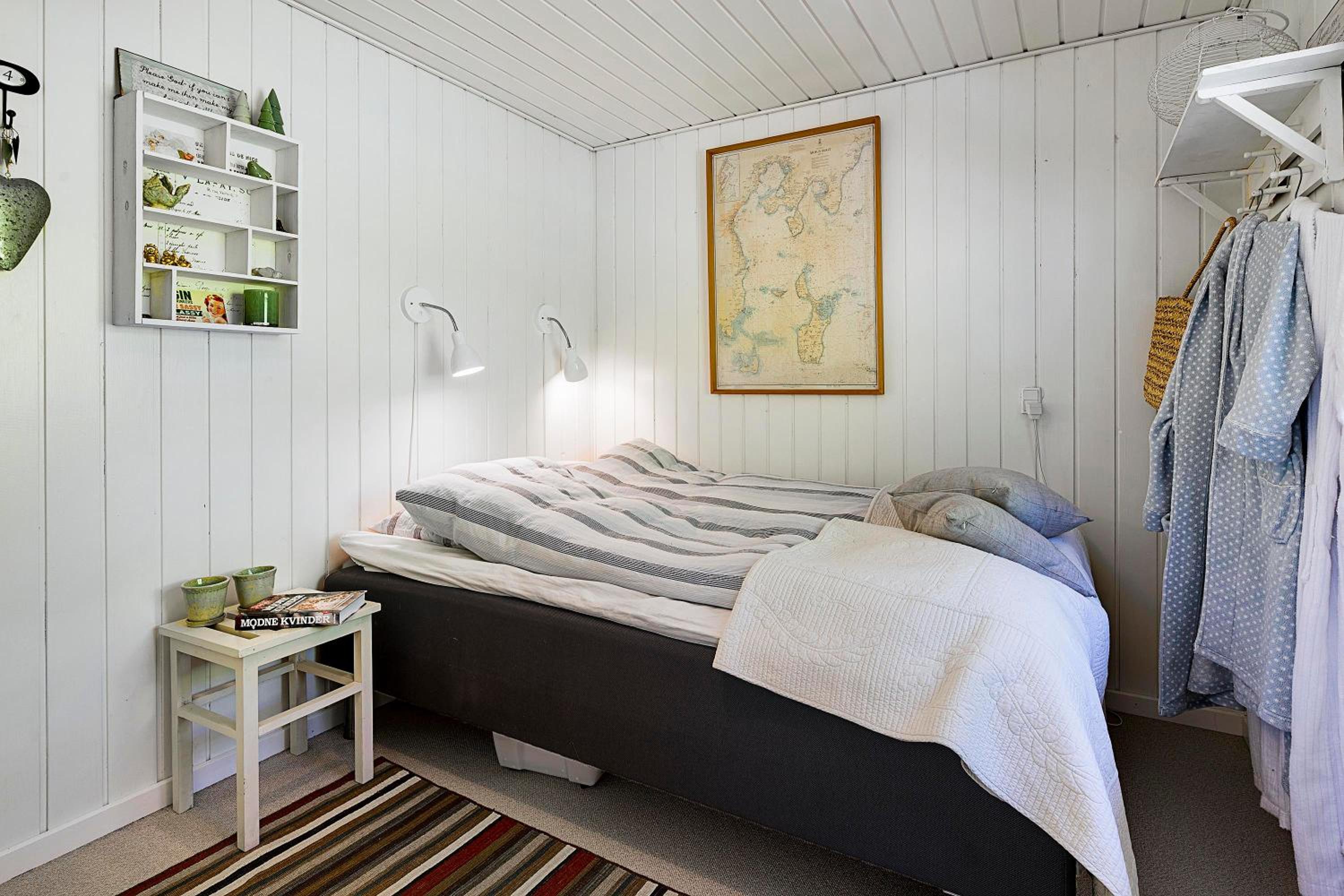 Spacious Holiday Home With Sea Glimpse Walking Distance To Lyngsbæk Beach