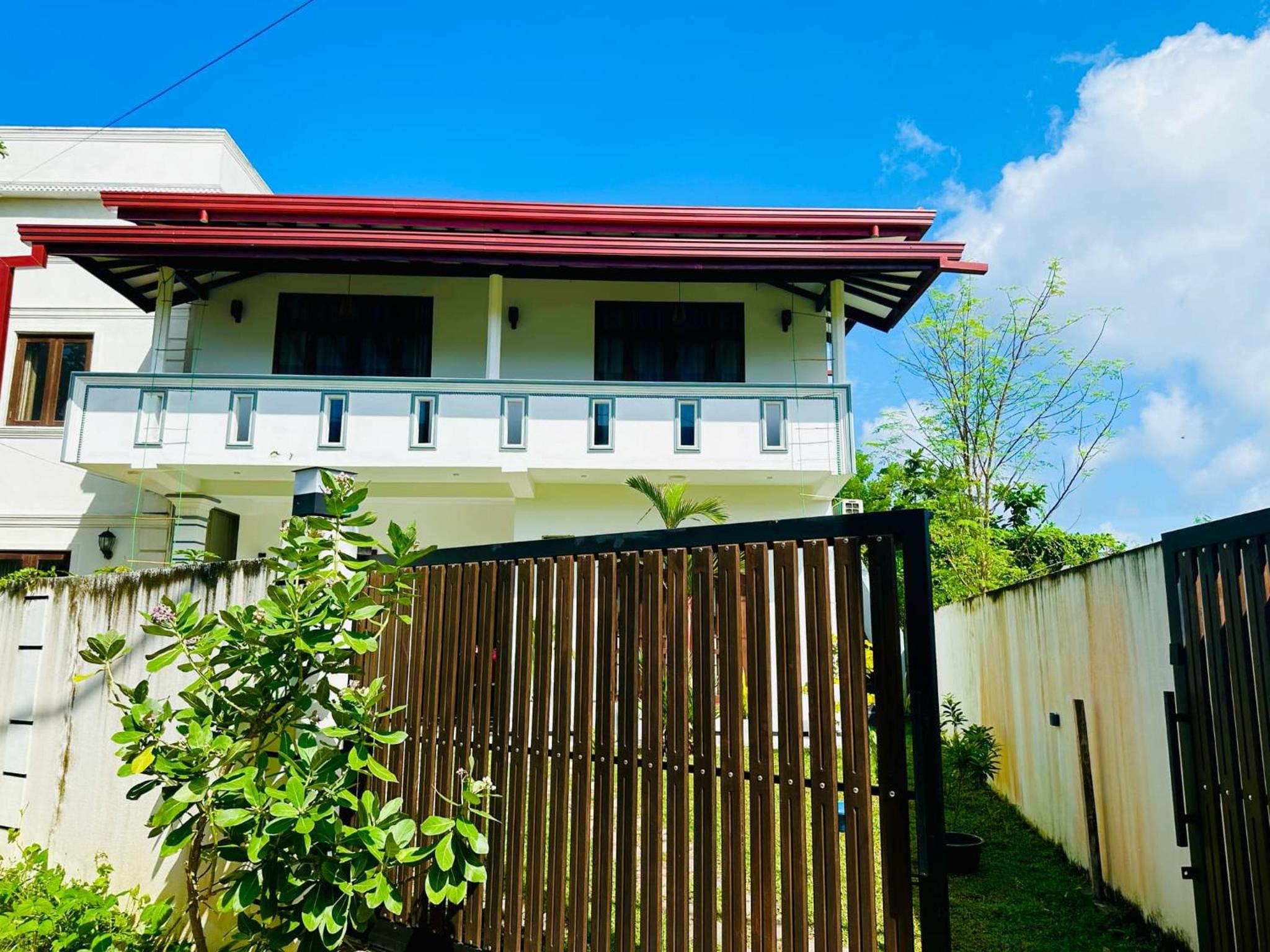 Little Surf Villa Mirissa view 2