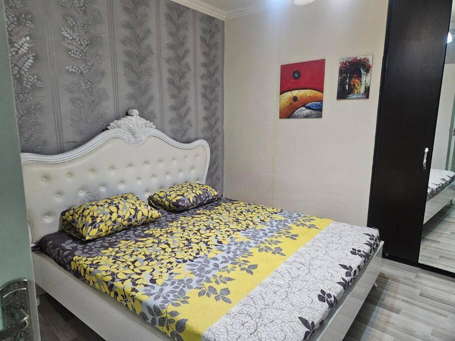 House Cozy 3 Beds City center Nizami & central park