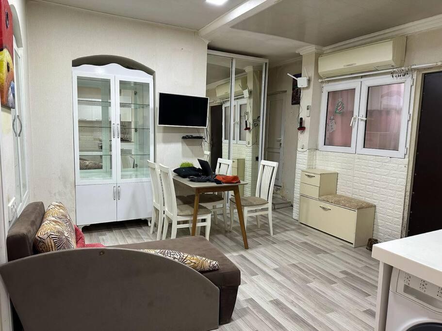 House Cozy 3 Beds City center Nizami & central park