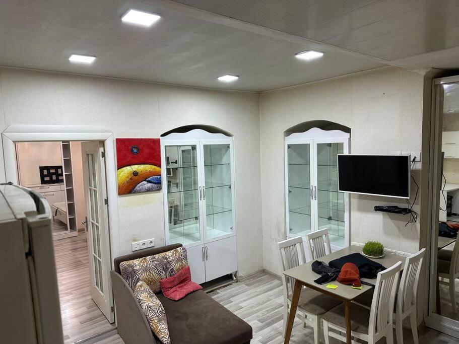 House Cozy 3 Beds City center Nizami & central park