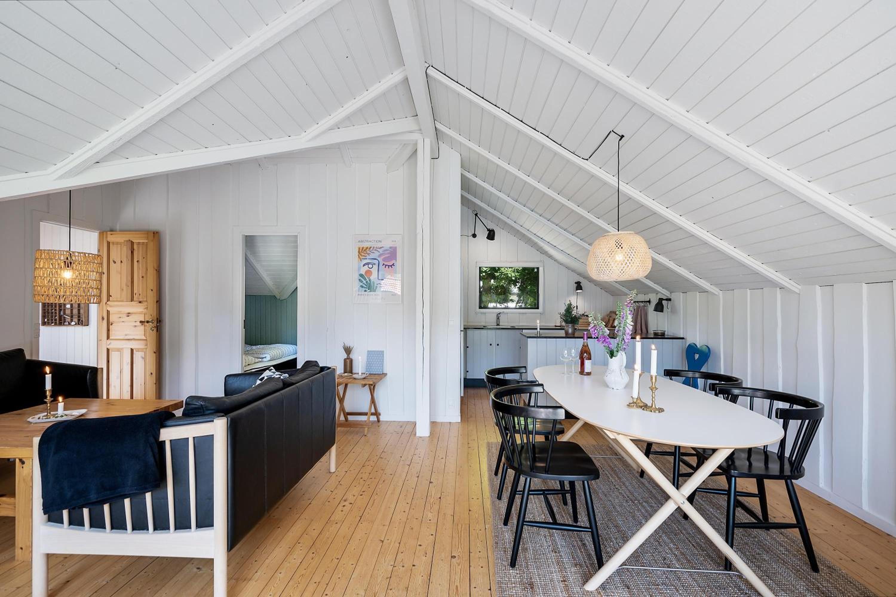 Charming Cottage With Covered Terrace And Peaceful Nature Setting