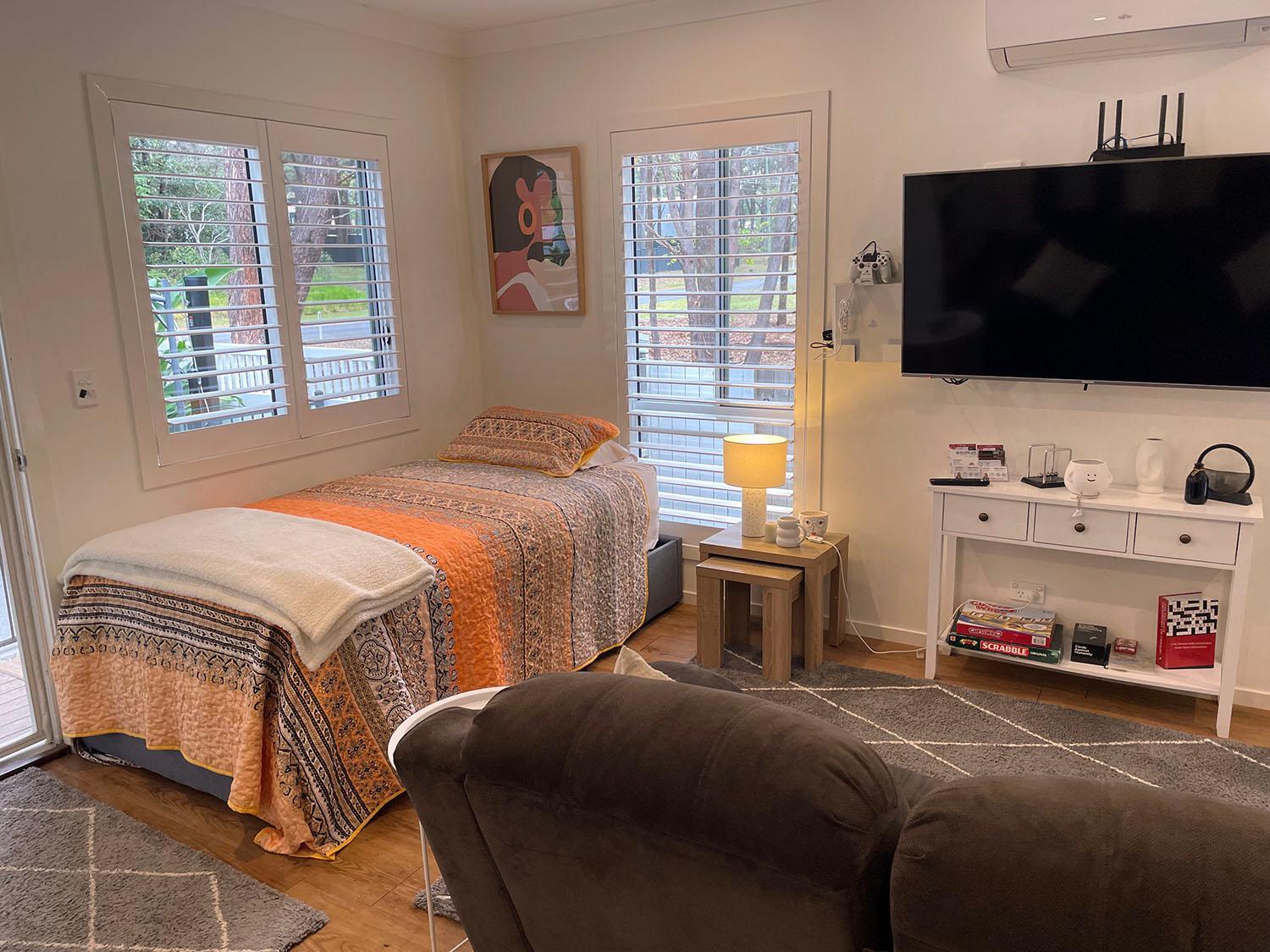 The Bedside Manor