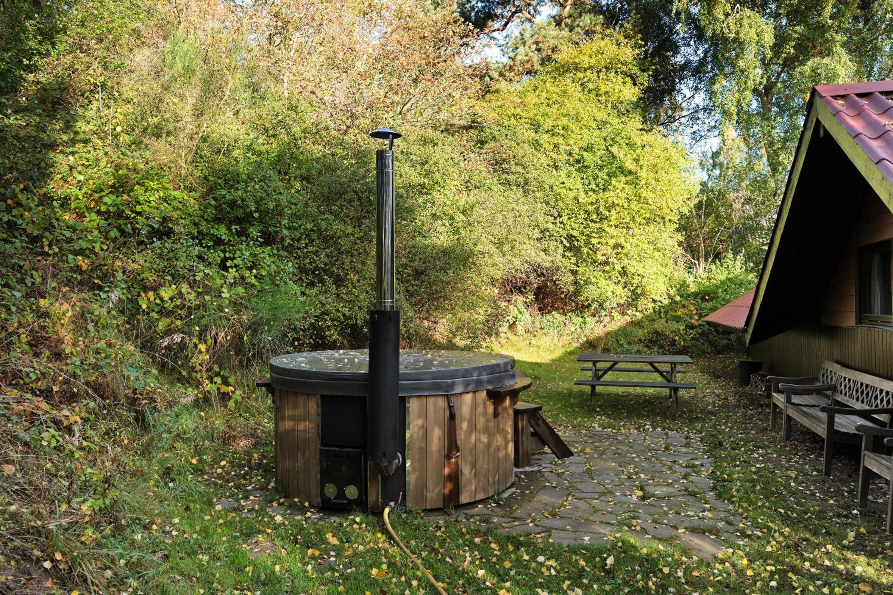 Charming Older Holiday Home With Private Wilderness Hot Tub On Scenic Helgenæs