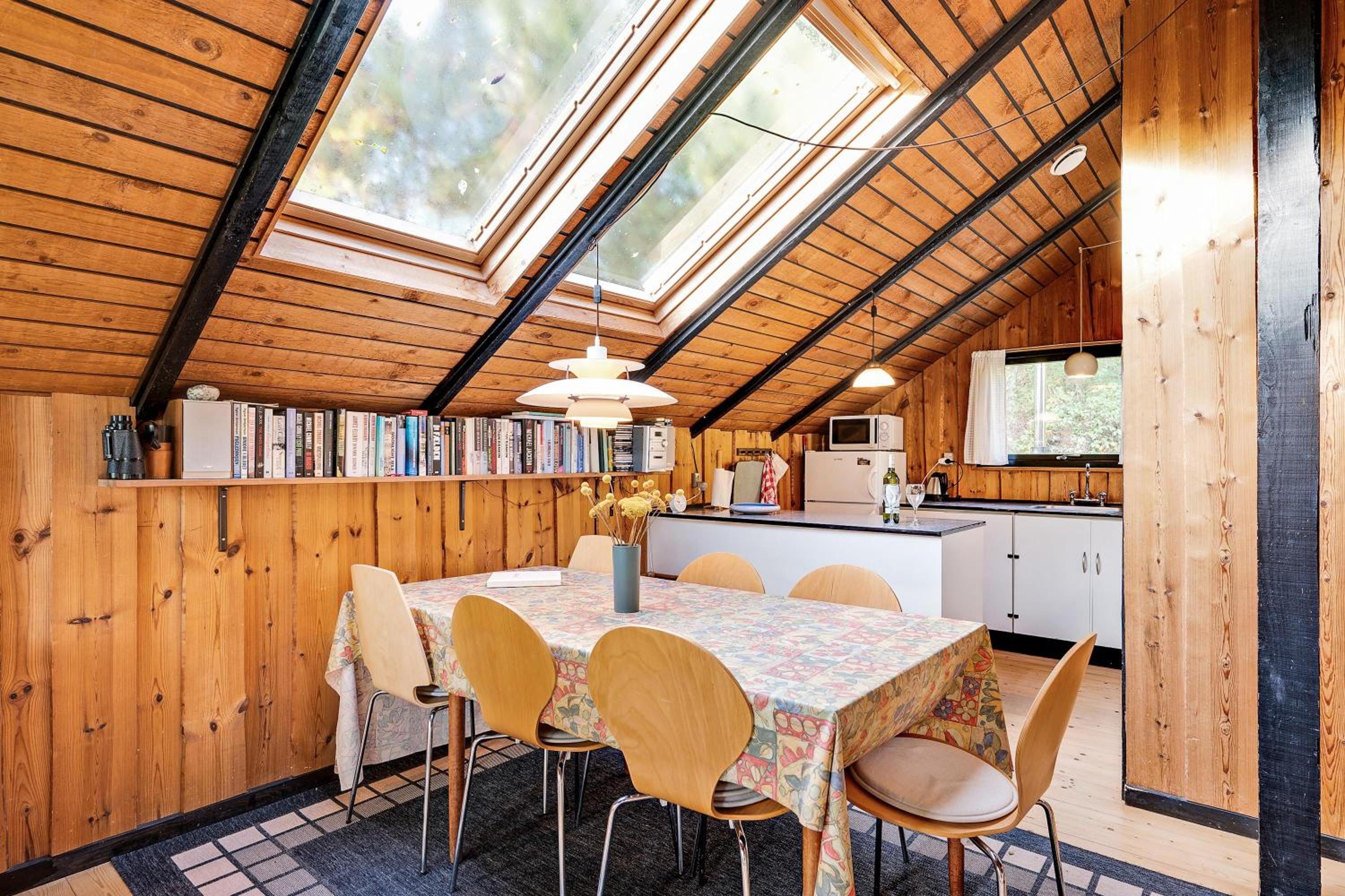 Charming Older Holiday Home With Private Wilderness Hot Tub On Scenic Helgenæs
