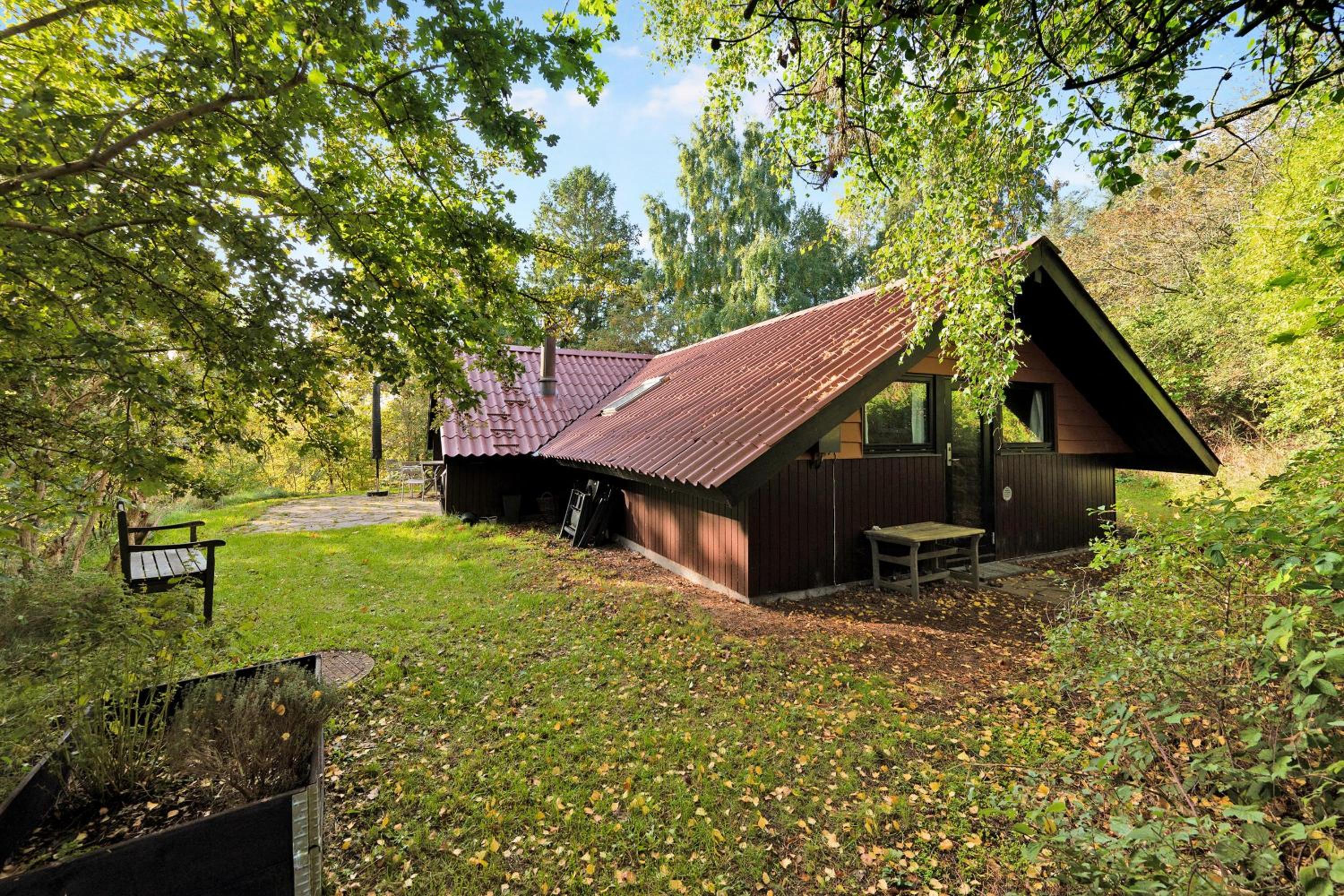 Charming Older Holiday Home With Private Wilderness Hot Tub On Scenic Helgenæs