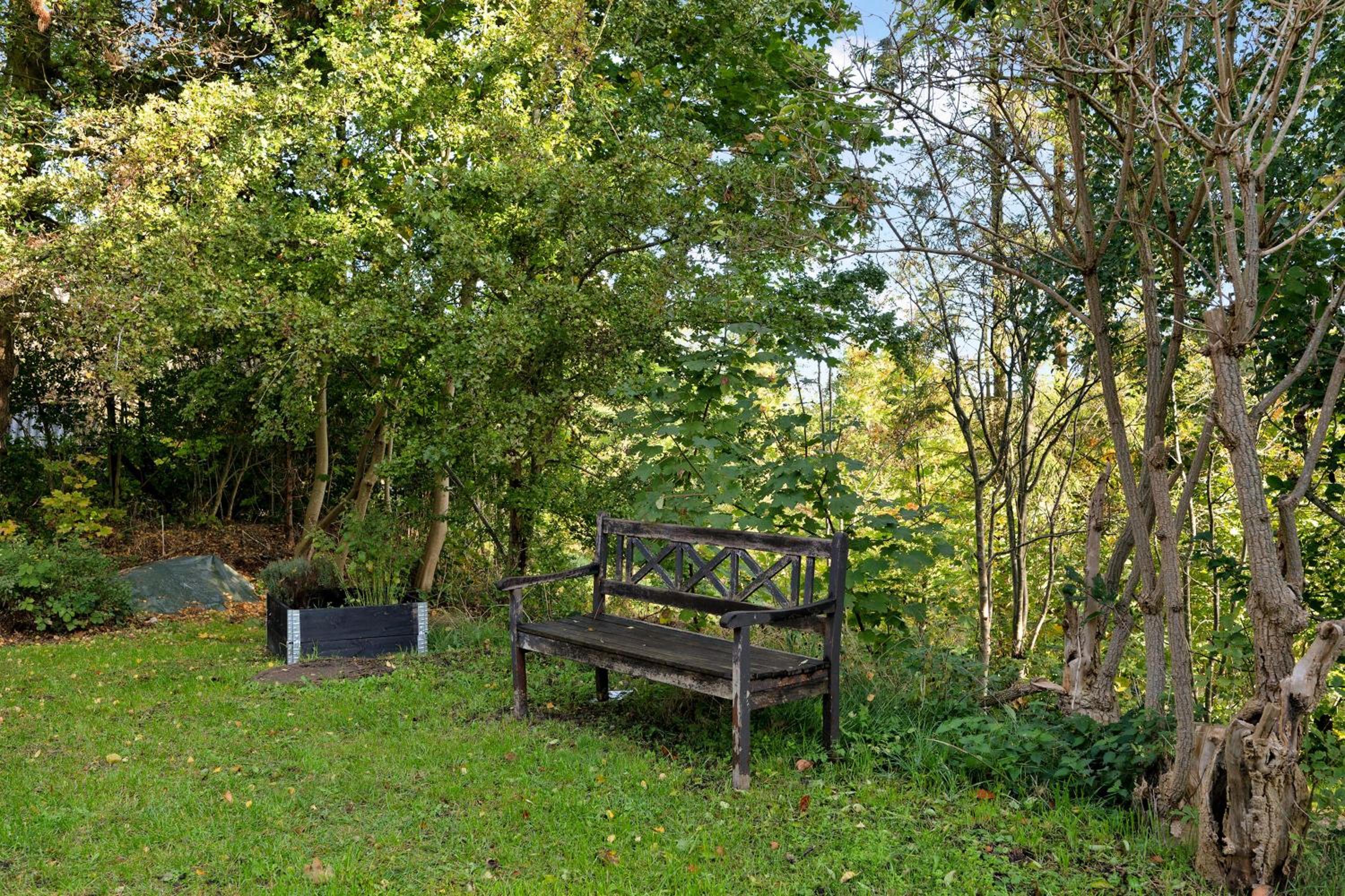 Charming Older Holiday Home With Private Wilderness Hot Tub On Scenic Helgenæs