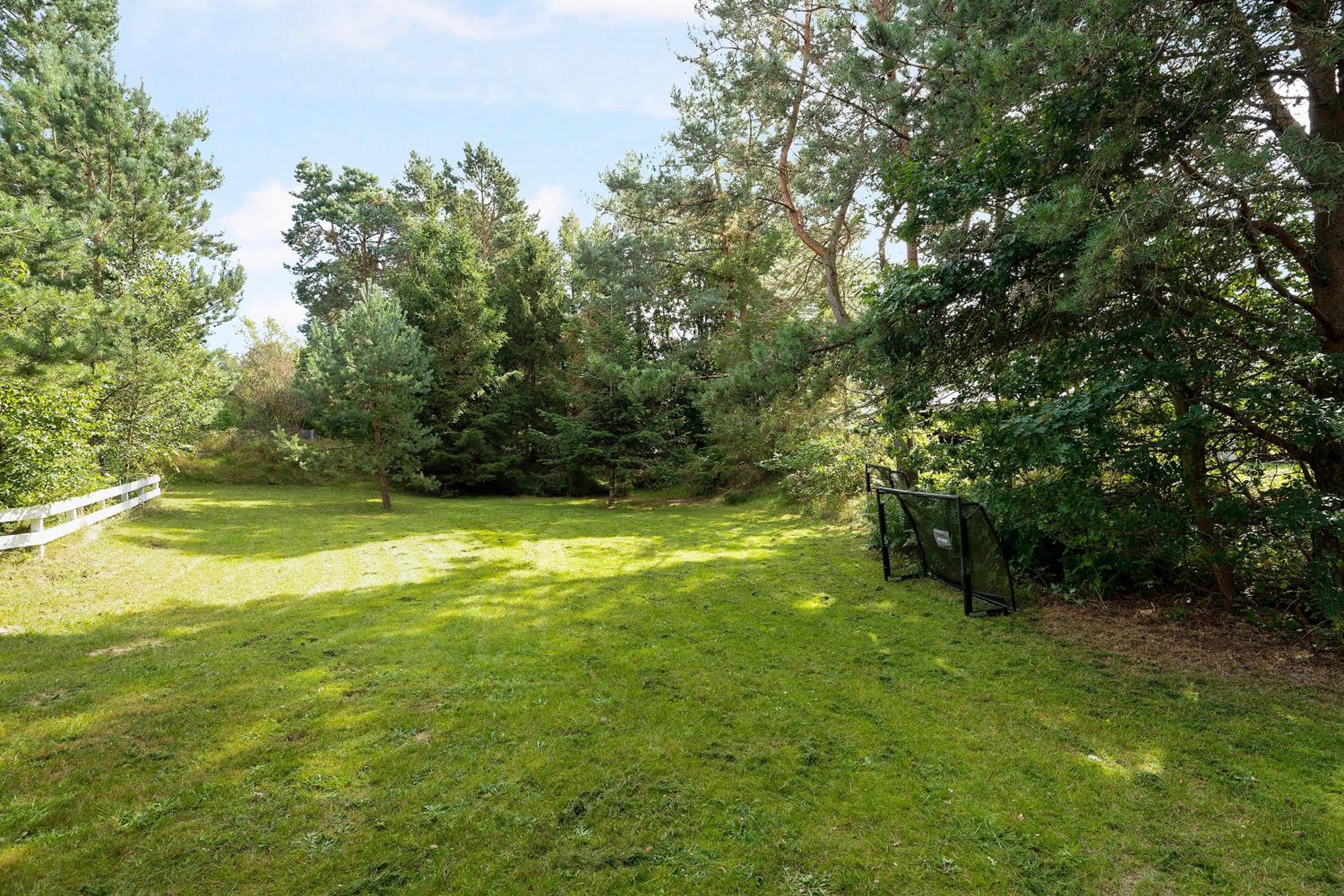 Cozy Split-Level Holiday Home With Spa Close To The Beach And Mols Bjerge