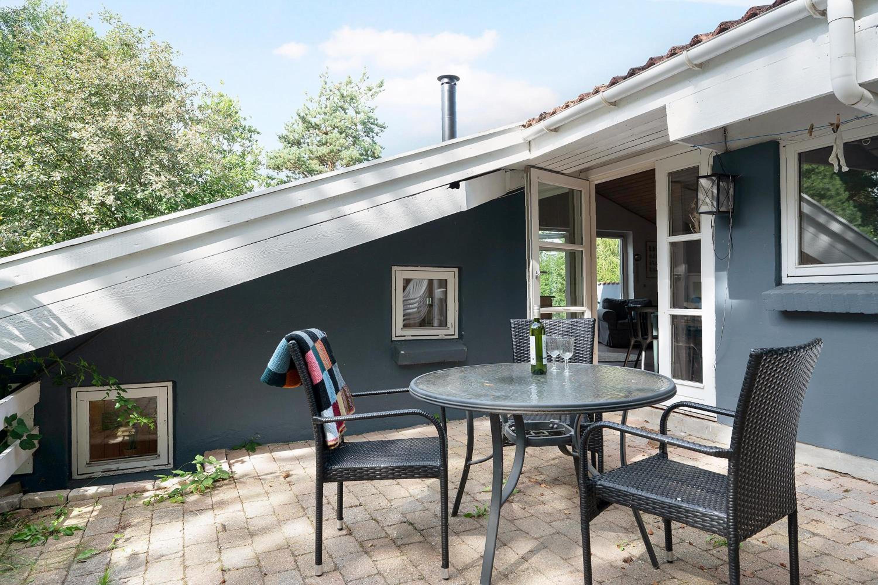 Cozy Split-Level Holiday Home With Spa Close To The Beach And Mols Bjerge