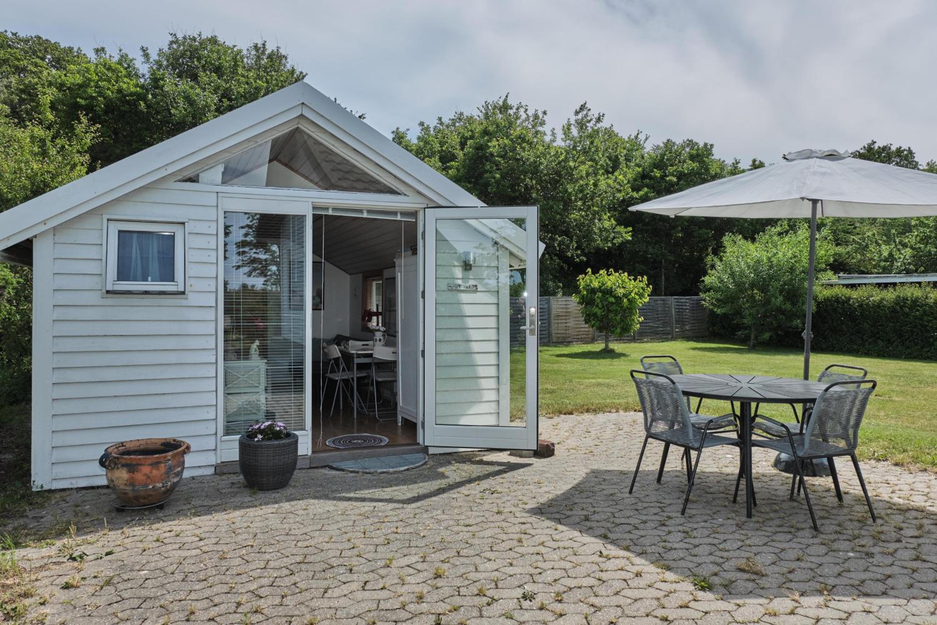 Cozy And Well-Appointed Annex Close To The Beach