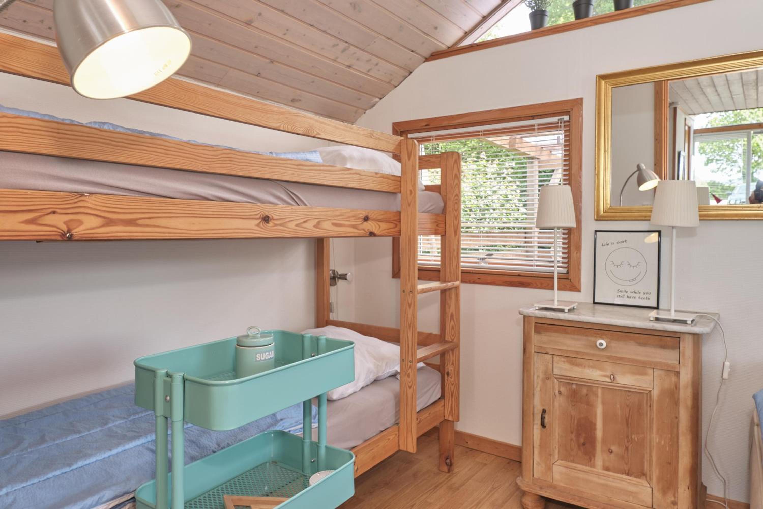 Cozy And Well-Appointed Annex Close To The Beach