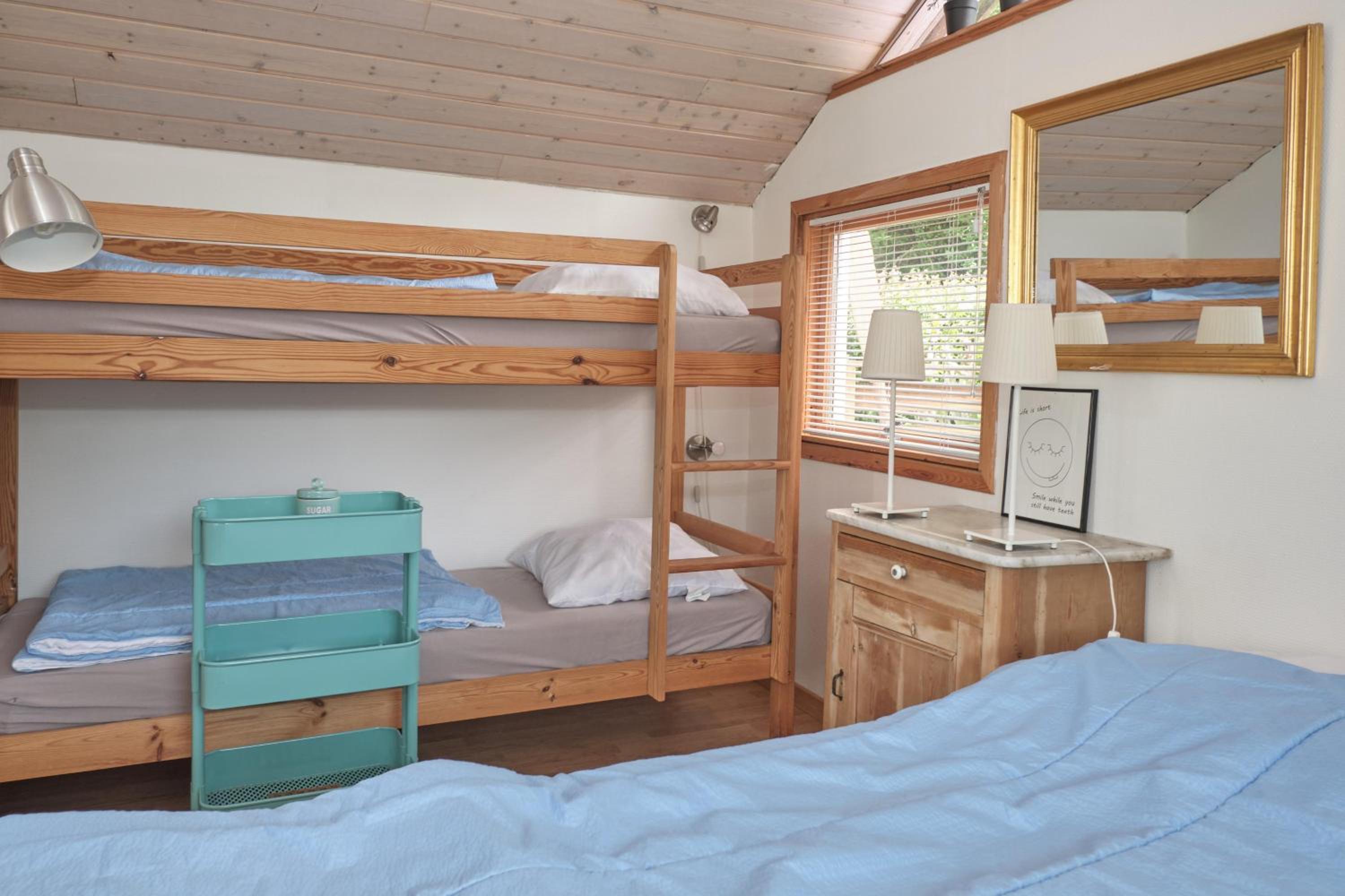 Cozy And Well-Appointed Annex Close To The Beach