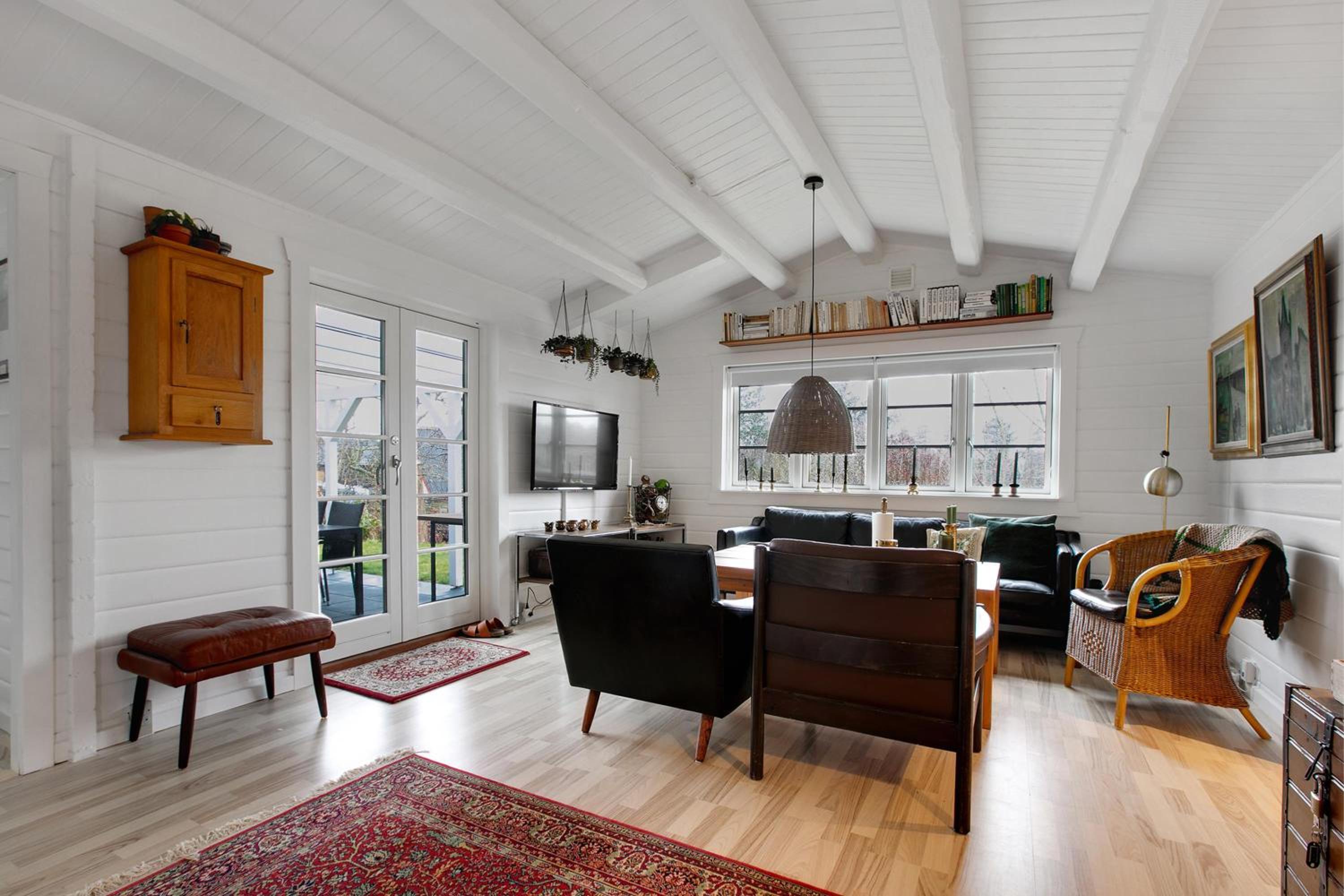 Charming Renovated House In Beautiful And Peaceful Surroundings