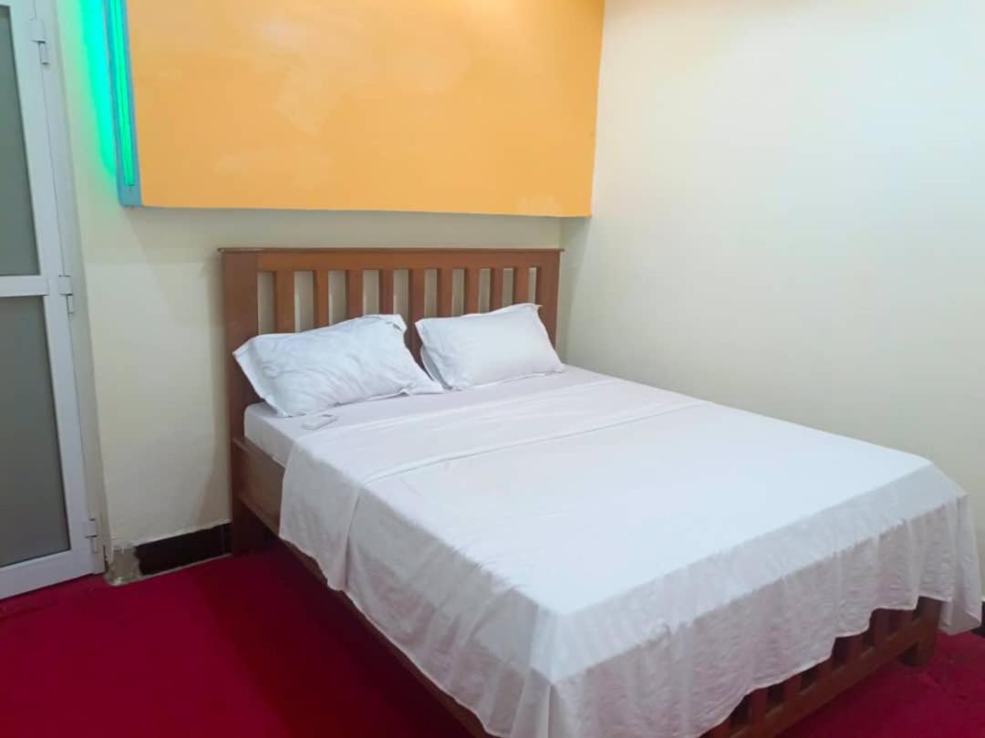 Desmond HOMESTAY