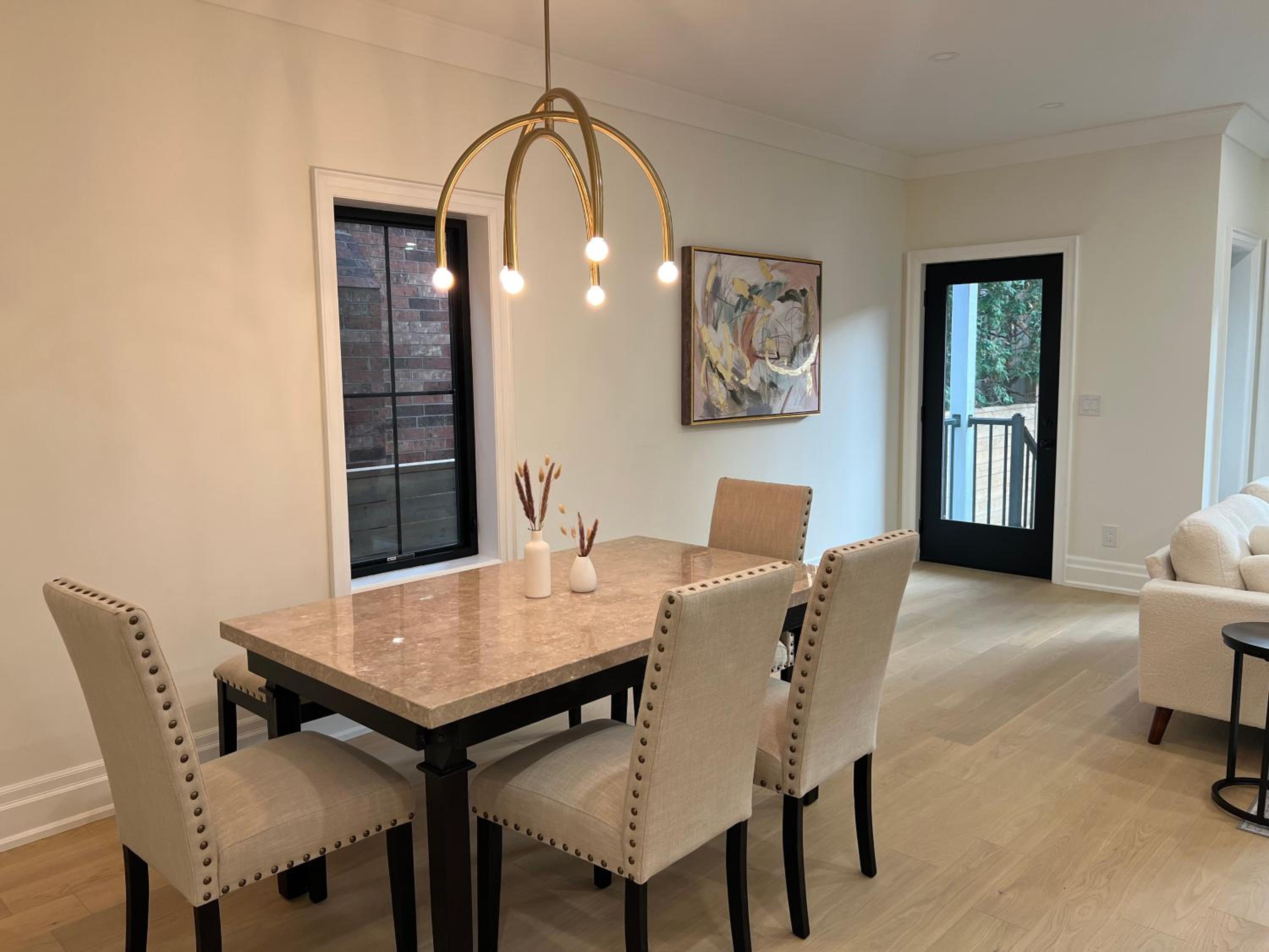 Peaceful Downtown Oakville 4 bedroom house, Steps to Lake