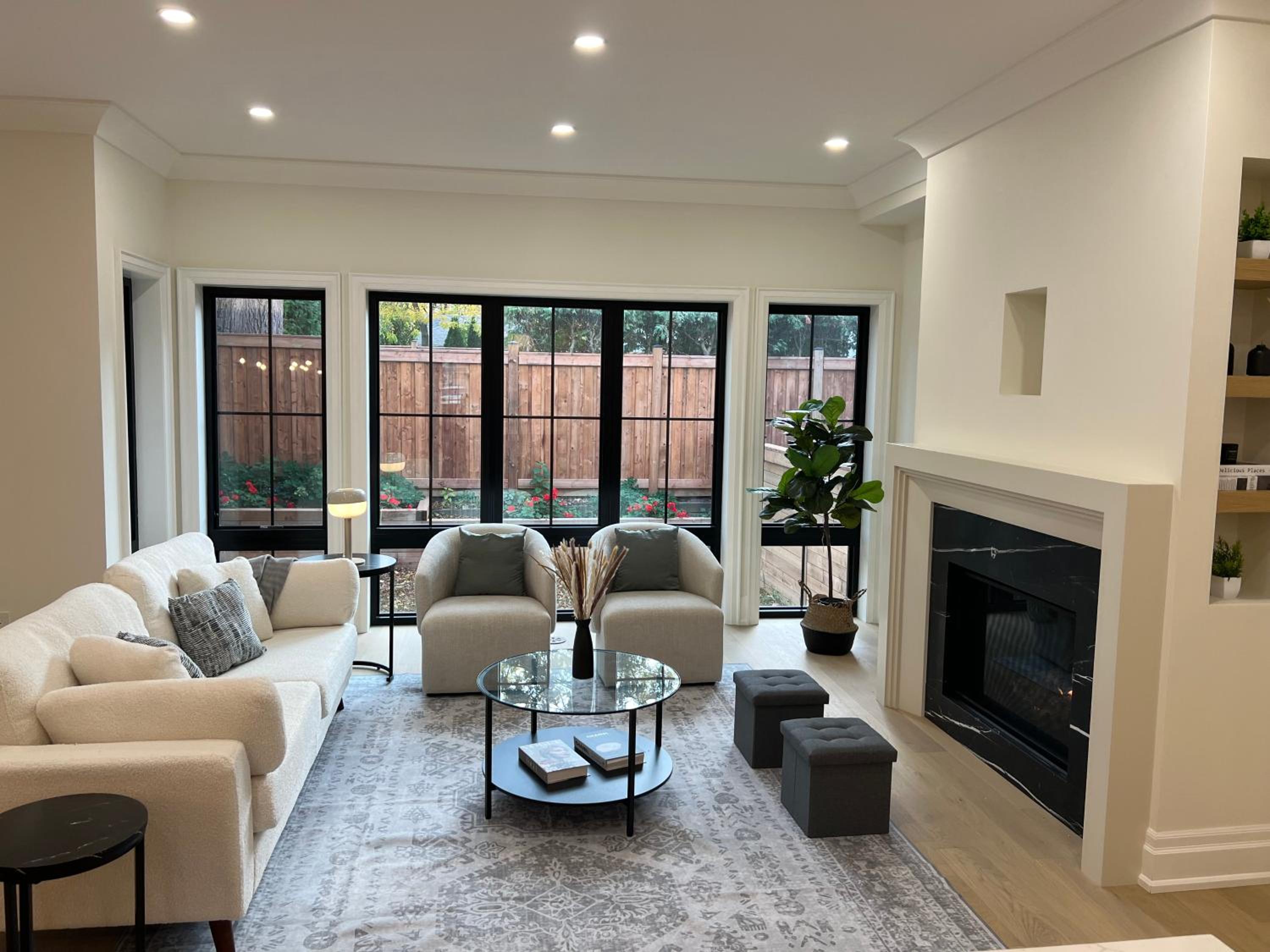 Peaceful Downtown Oakville 4 bedroom house, Steps to Lake