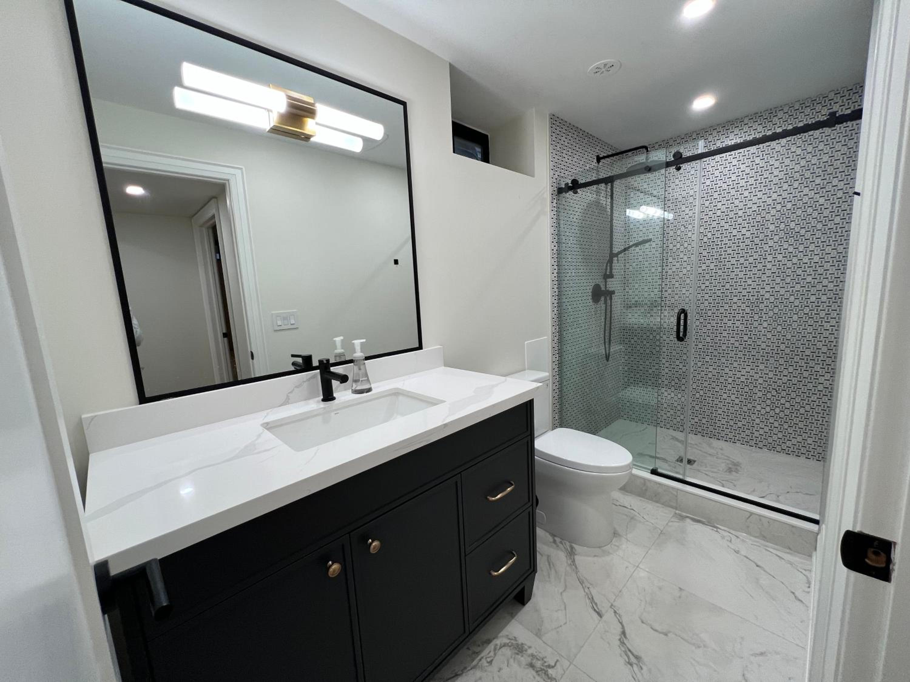 Peaceful Downtown Oakville 4 bedroom house, Steps to Lake